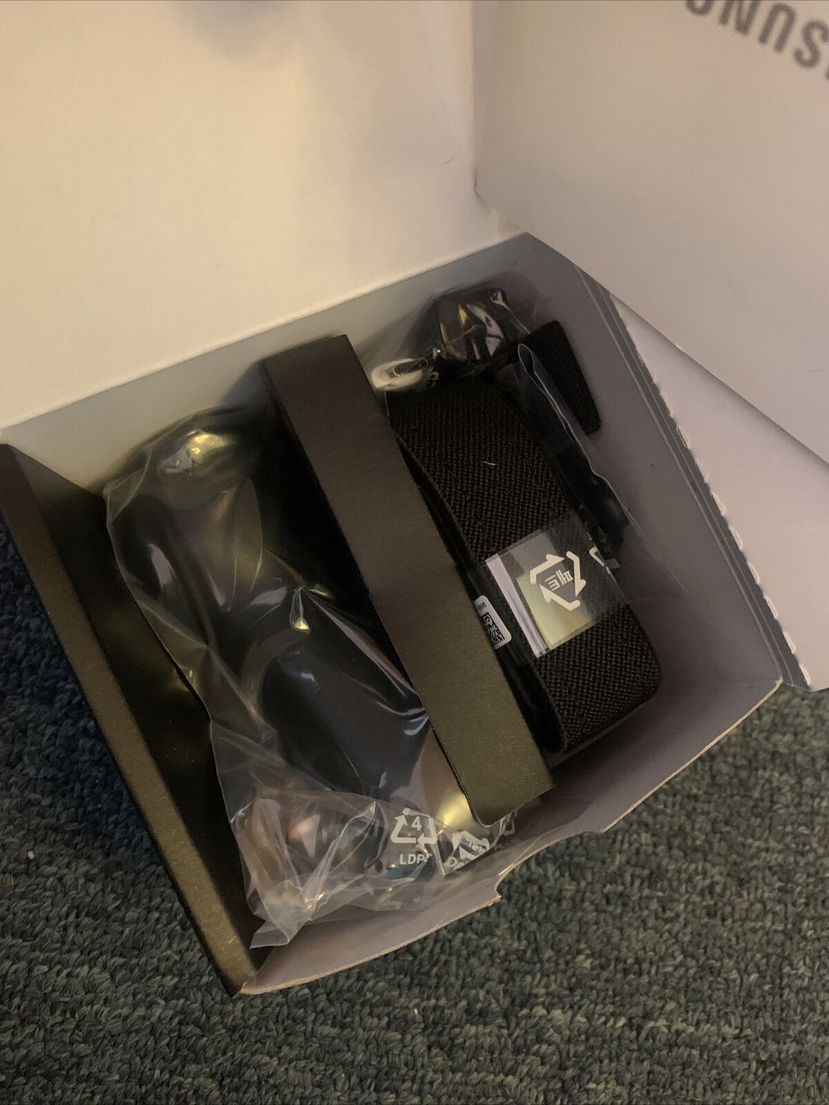 Samsung Gear VR with Controller Powered By Oculus 2017