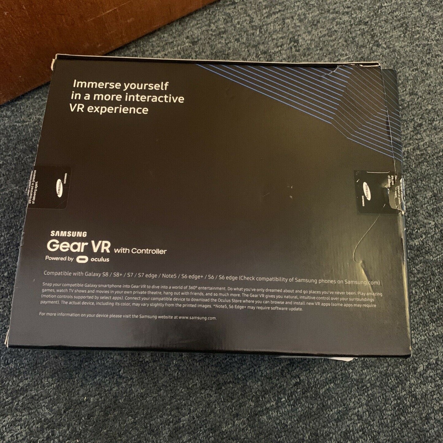 Samsung Gear VR with Controller Powered By Oculus 2017