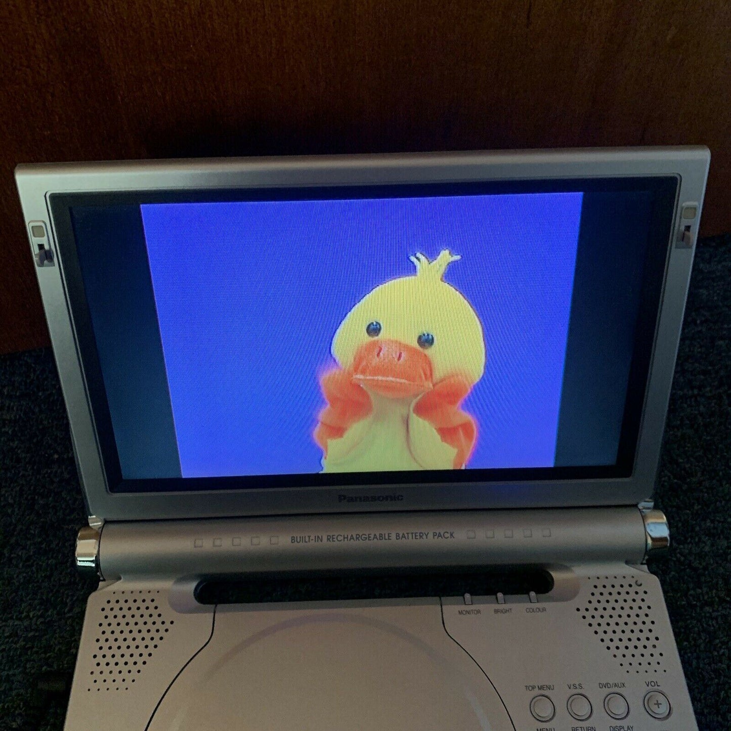 Panasonic DVD-LA95 Portable DVD Player 9" LCD Screen /w DTS DOLBY Digital Audio