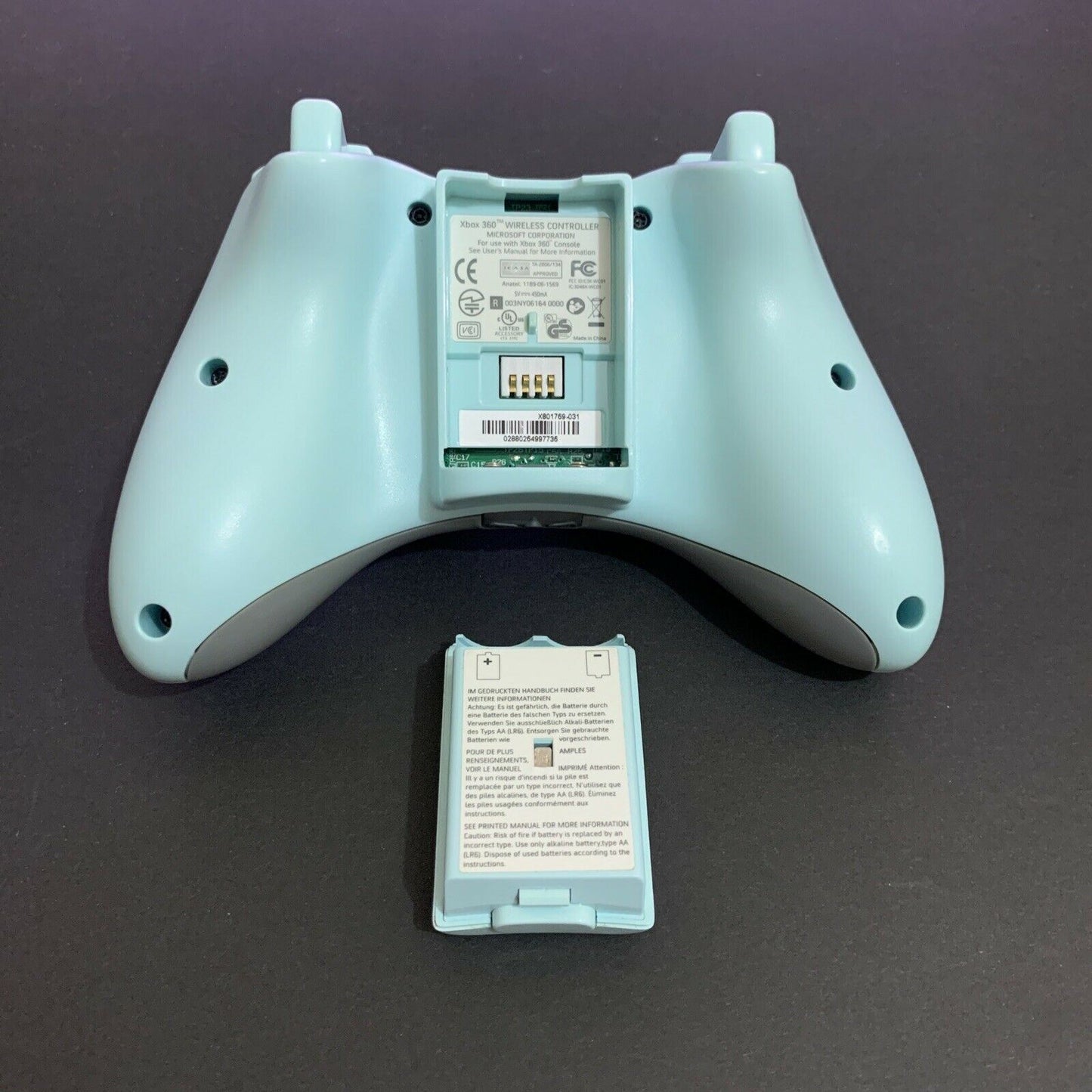 Genuine Official Microsoft Xbox 360 Wireless Controller - Light Blue. RARE!