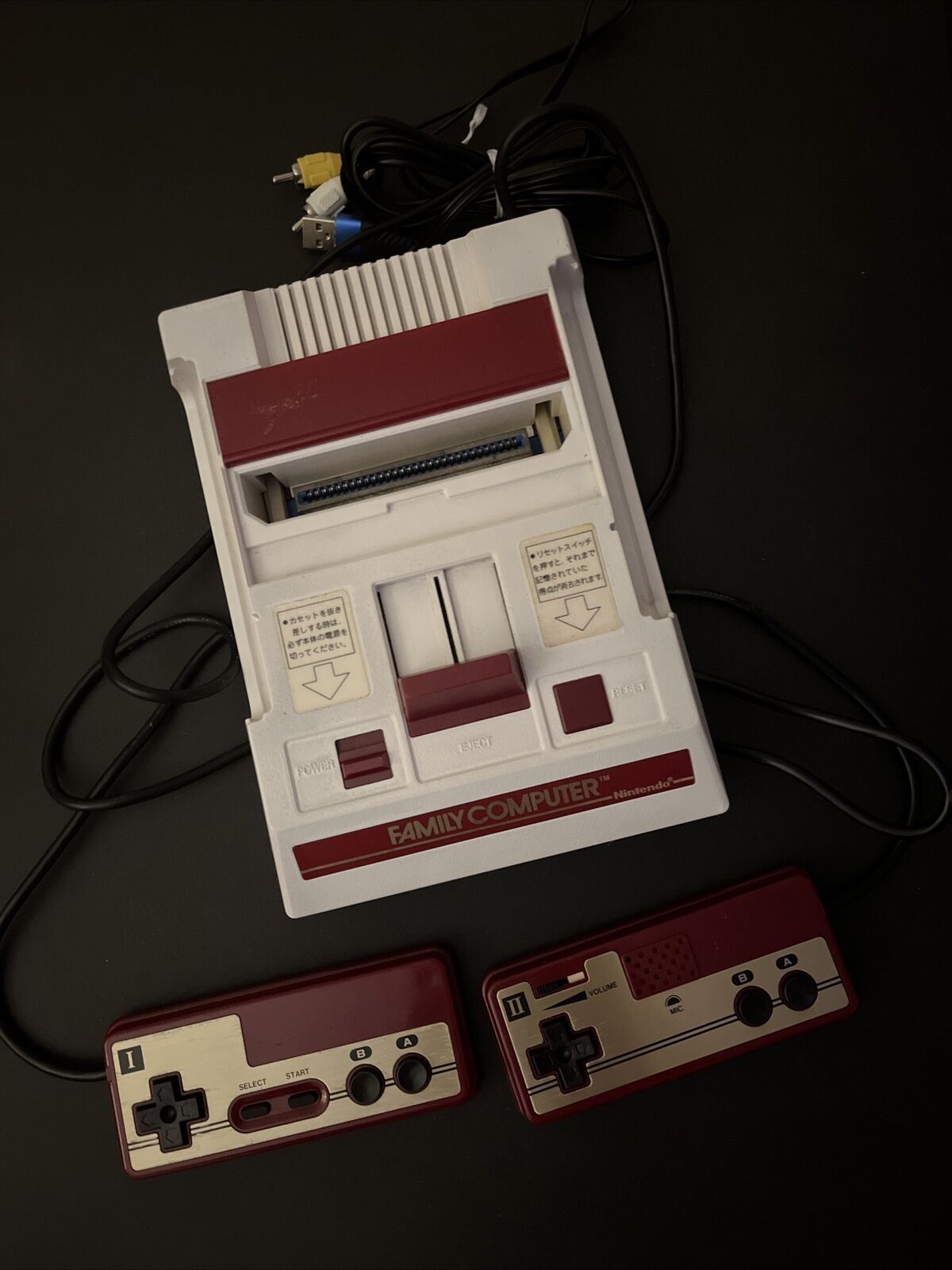 Genuine Nintendo Famicom Console w AV Composite & USB Power