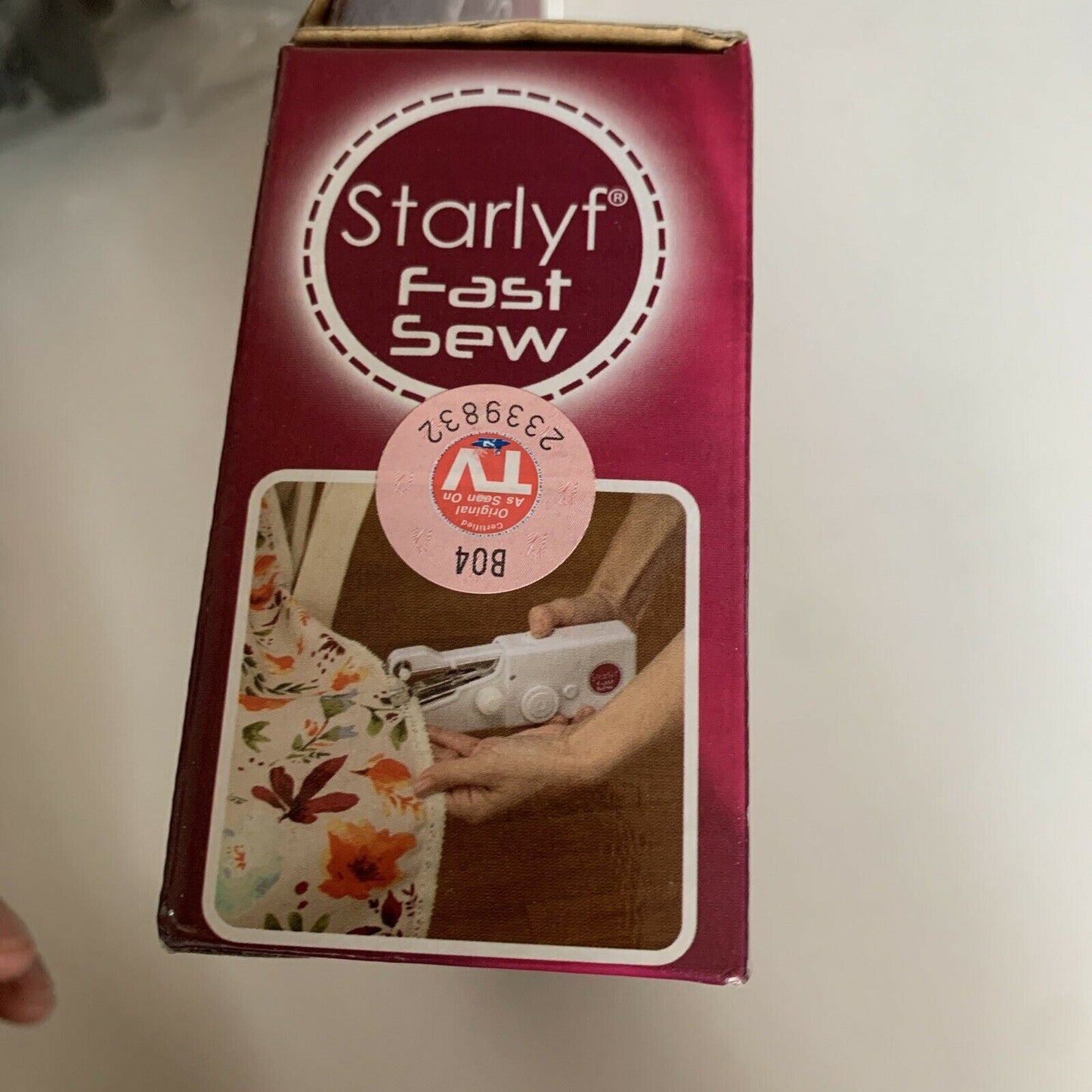 Starlyf Fast Sew Portable Sewing Machine - White