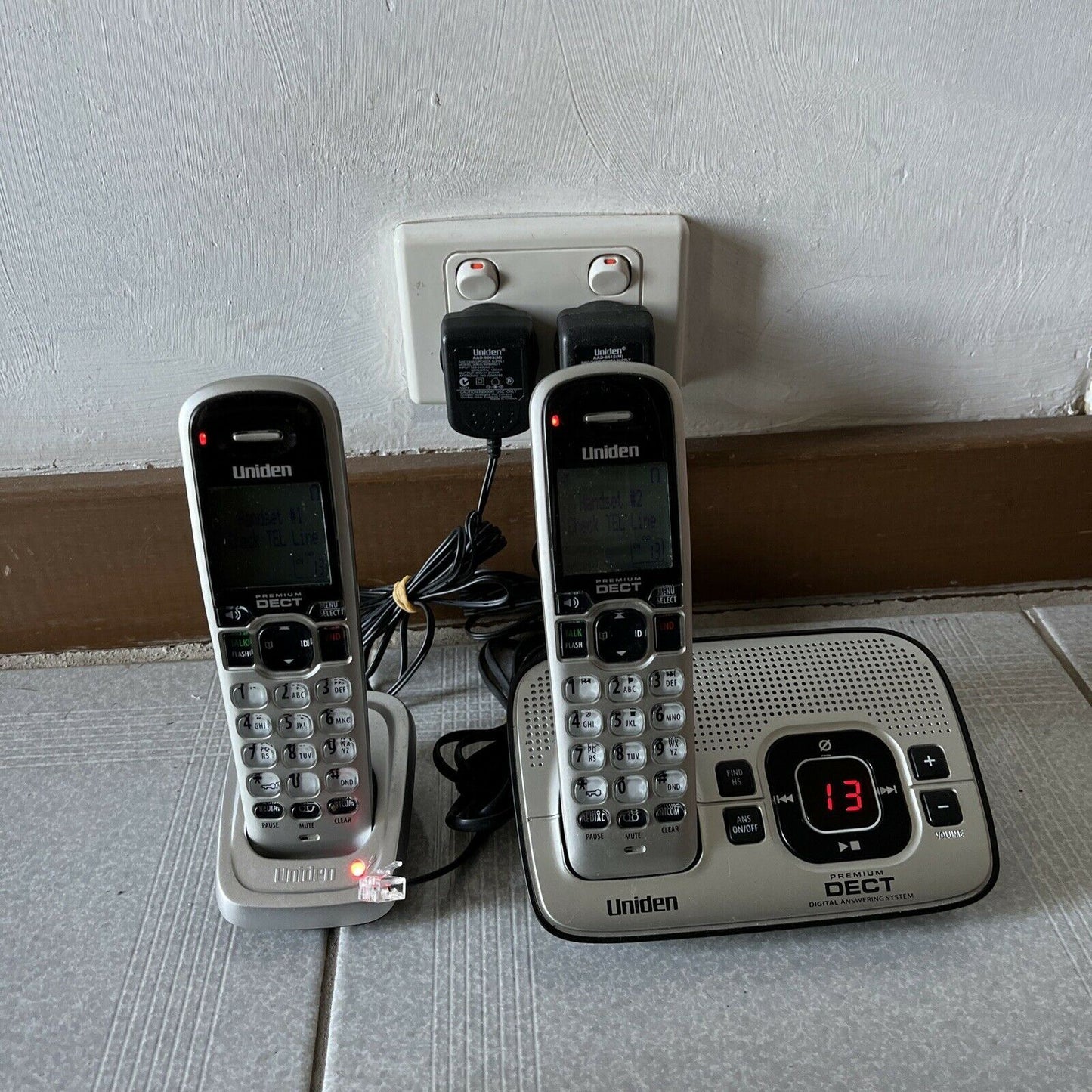 Uniden Premium DECT 3035+1 Cordless Telephone with Answering Machine