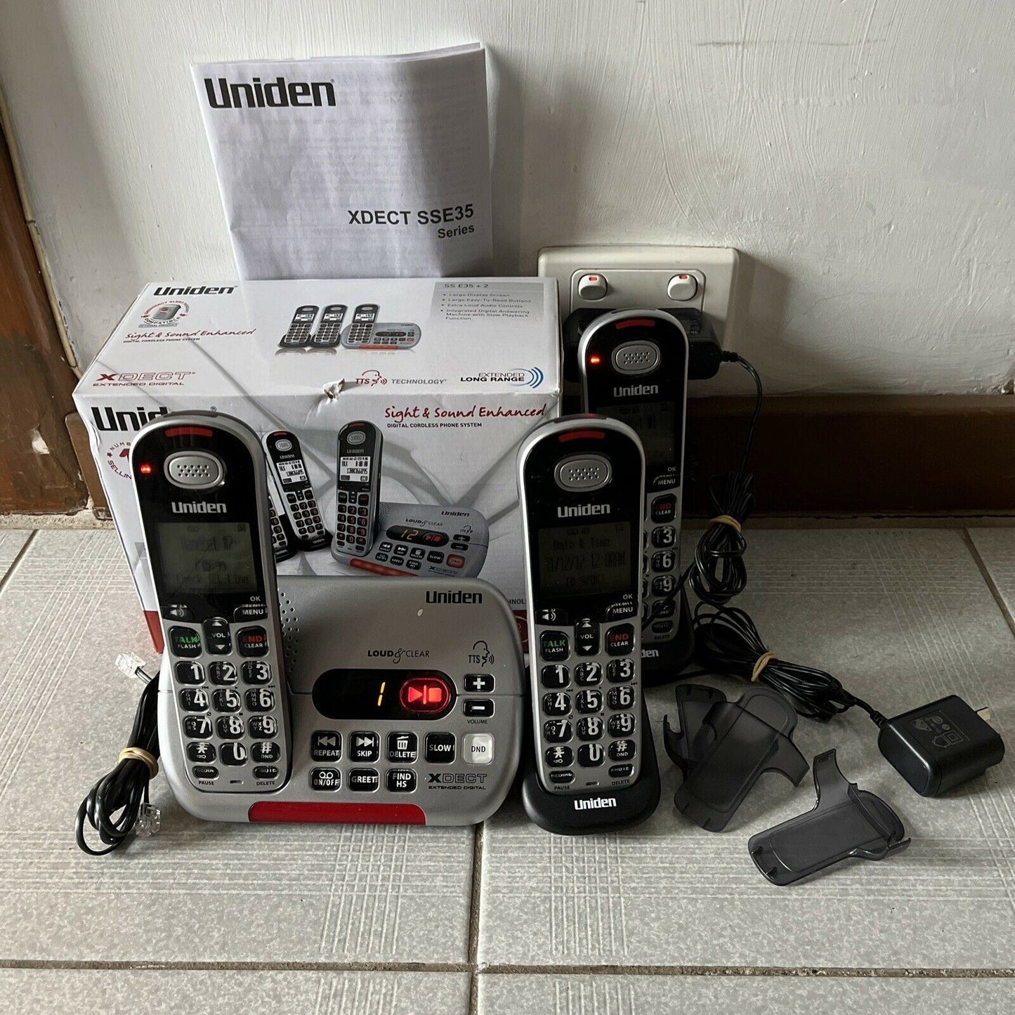 Uniden Extended SS E35 3x Long Range Cordless Handsets & Answering Machine
