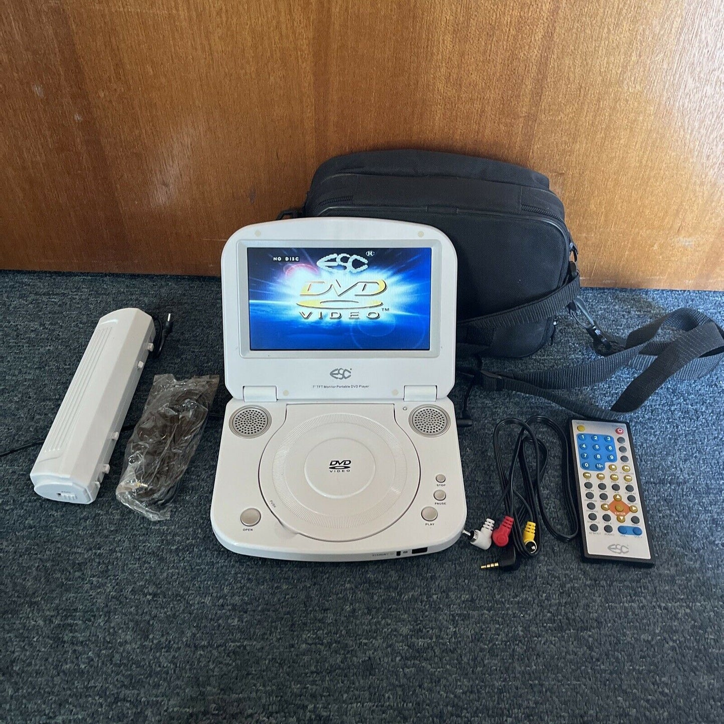 ESC 7" TFT LCD Monitor Portable DVD Player PDVD-770
