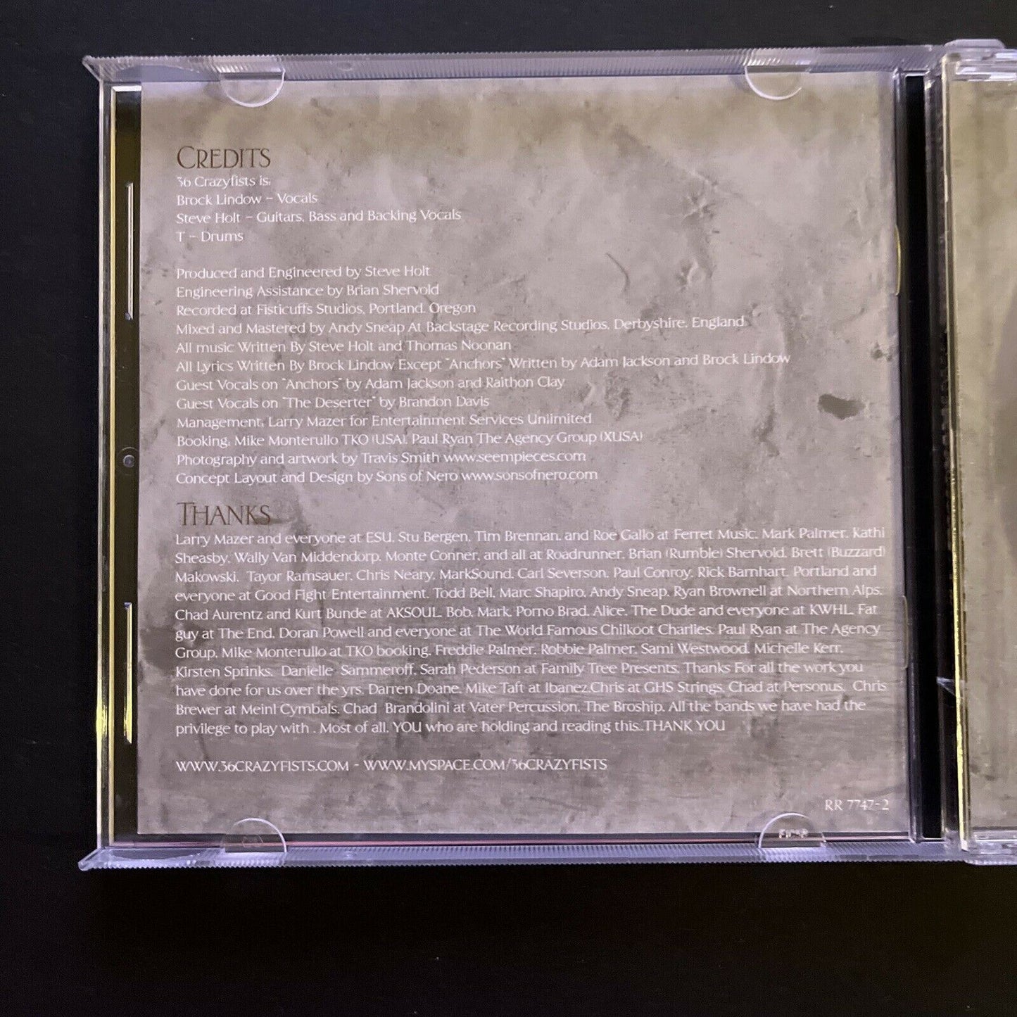 36 Crazyfists - Collisions And Castaways - CD Album Metal Rock 2010