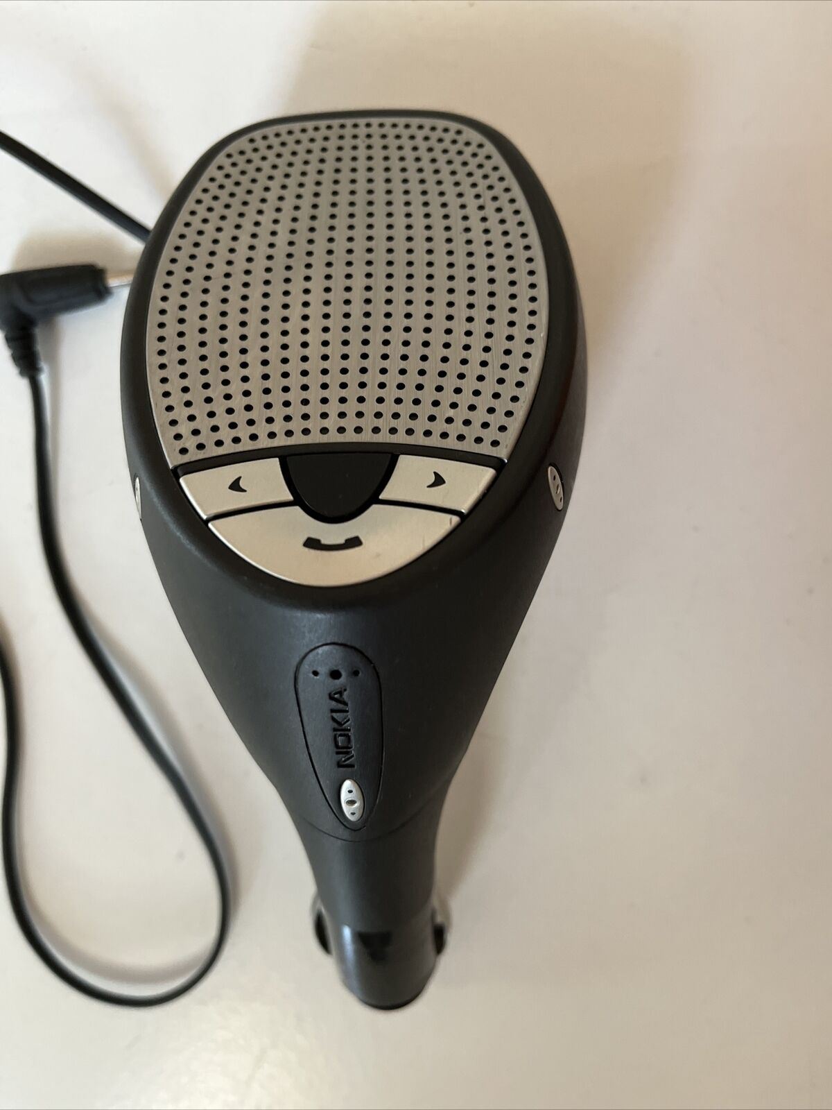 Nokia HF-6W Wireless Bluetooth Plug-in Handsfree Speaker and Nokia Car Charger