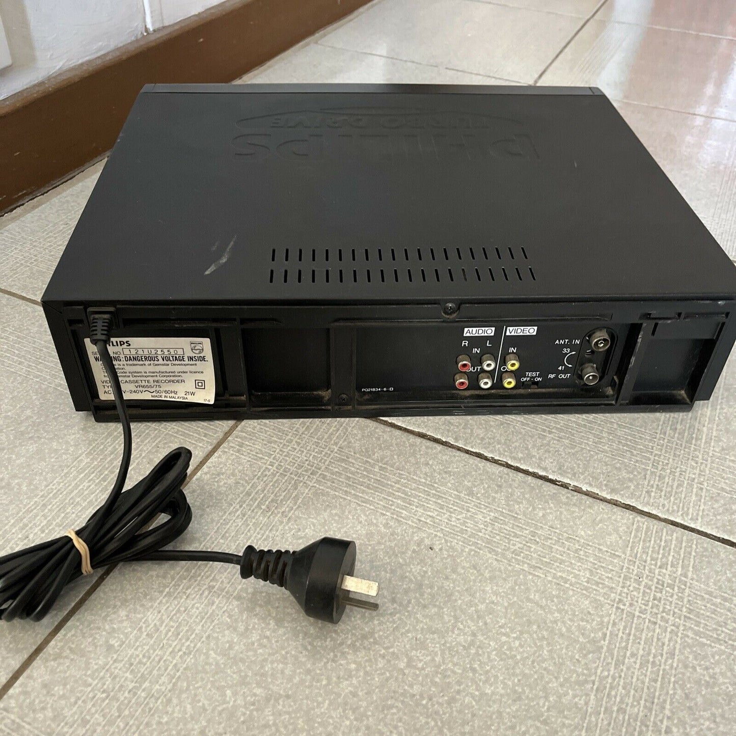 Philips Turbo Drive 6 Head VCR VHS Player & Recorder VR655/75