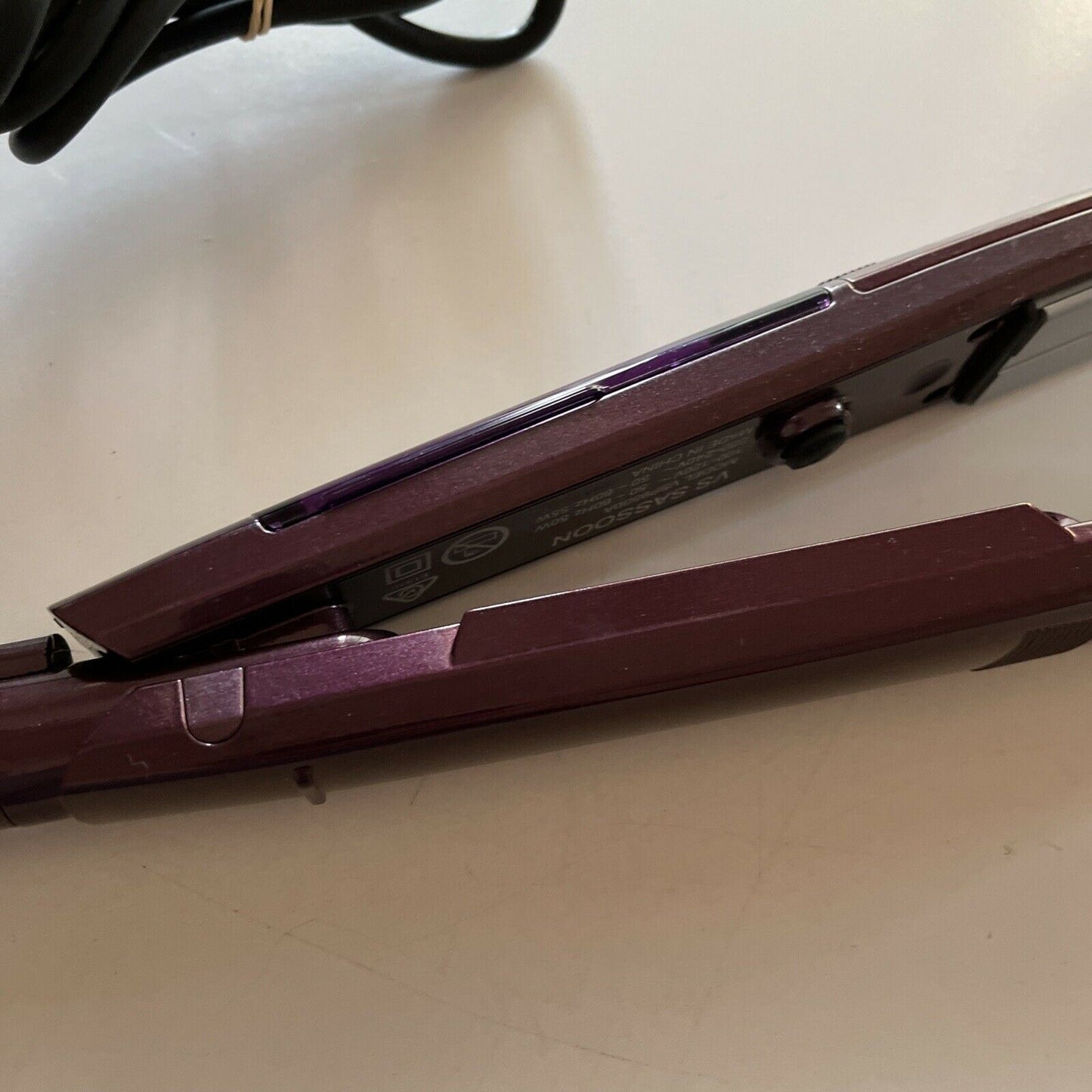 VS Sassoon Goddess Ultimate VSP9500A Hair Steam Straightener