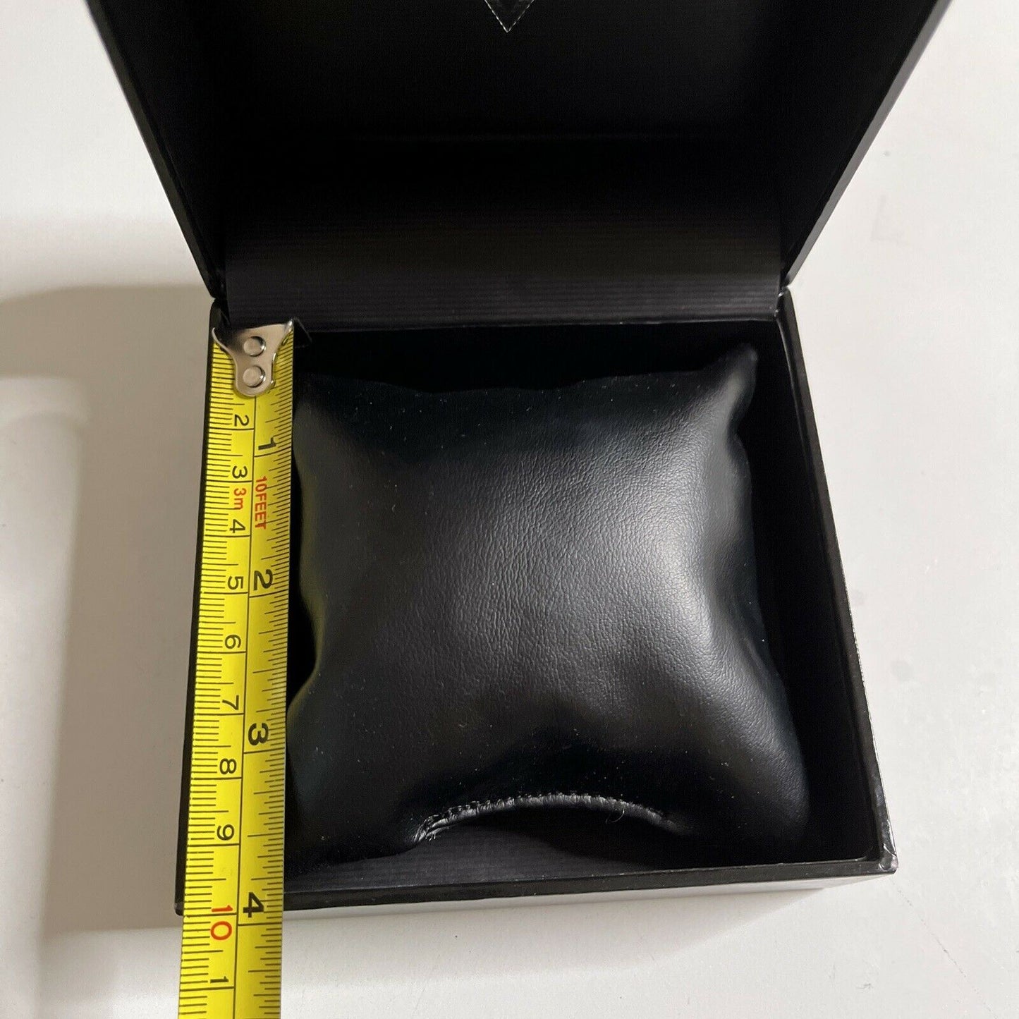 Guess Watch Case Box 10 x 11 cm