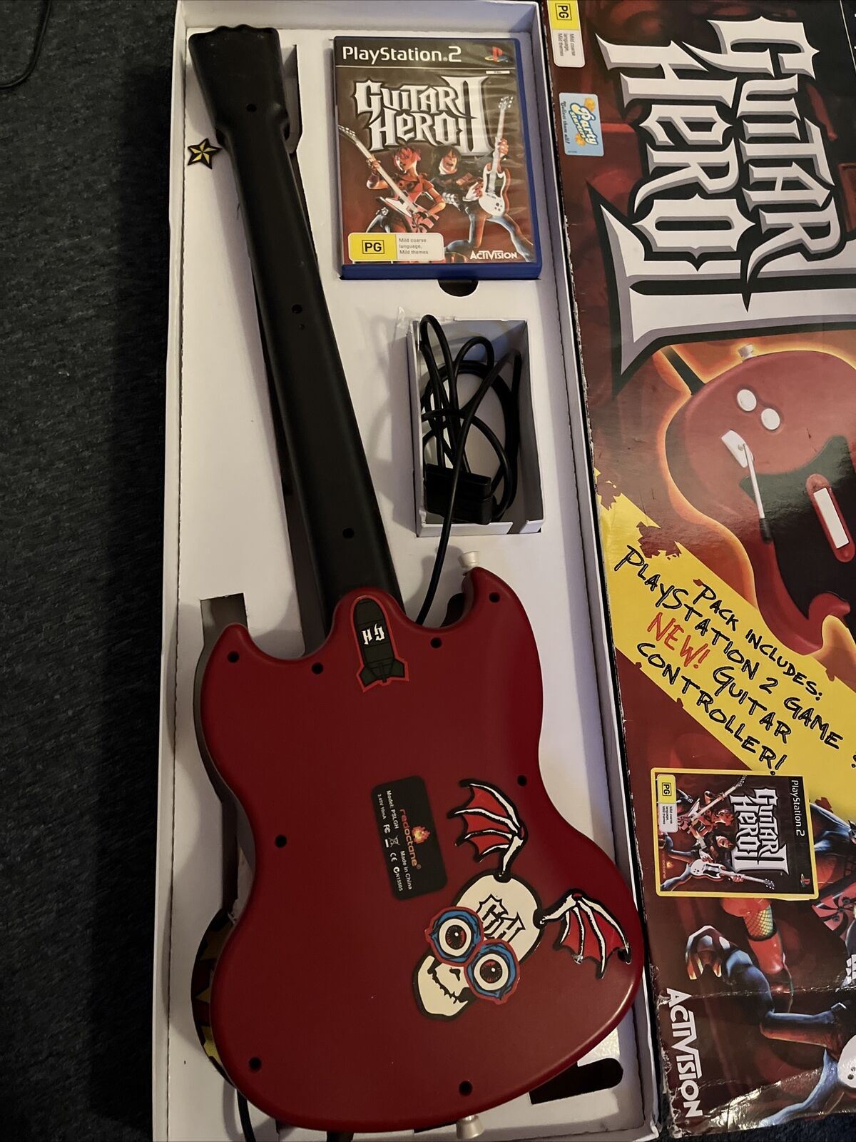 Guitar Hero 2 PlayStation 2 Bundle Box with Wired Guitar and Game - PS2 PAL