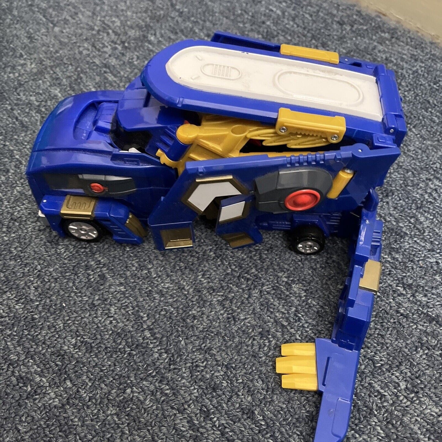 Turning Mecard Mechanimal Mega Teryx Choirock Mattel