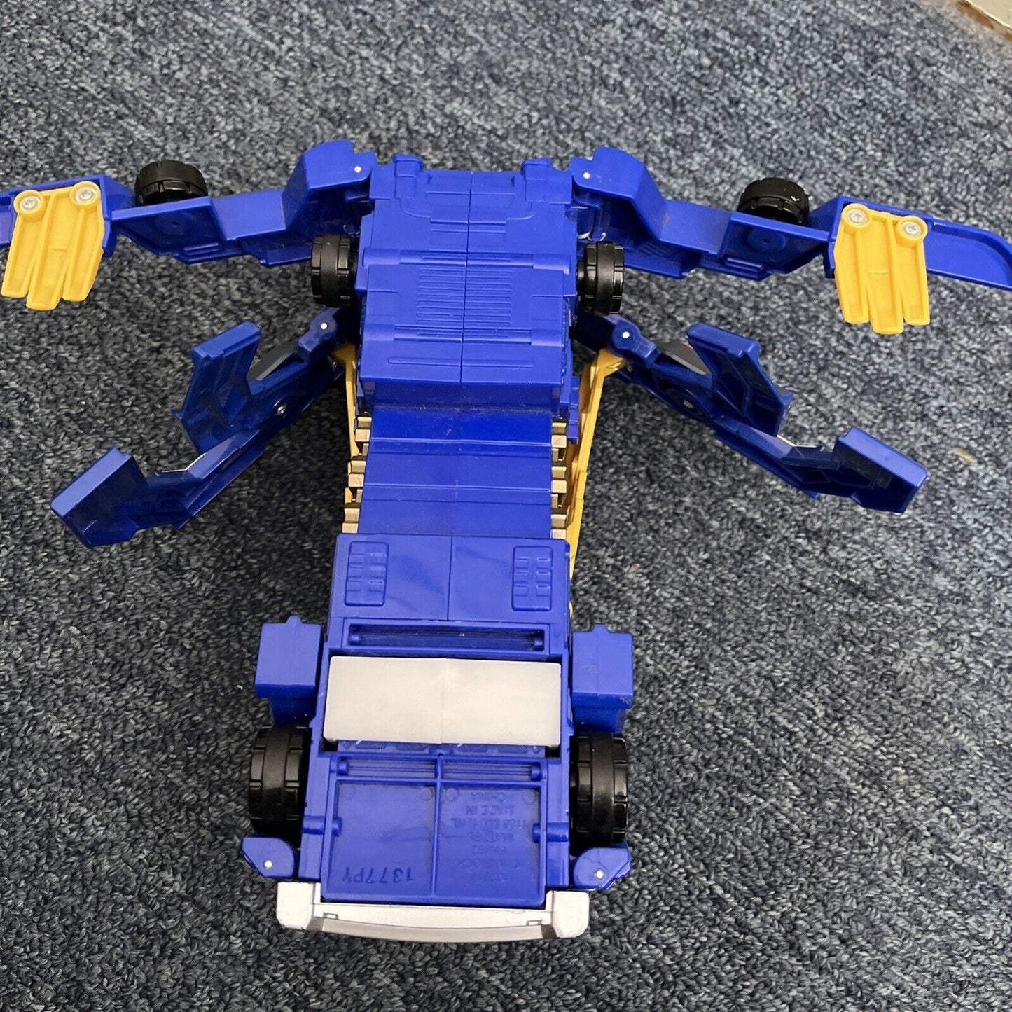 Turning Mecard Mechanimal Mega Teryx Choirock Mattel