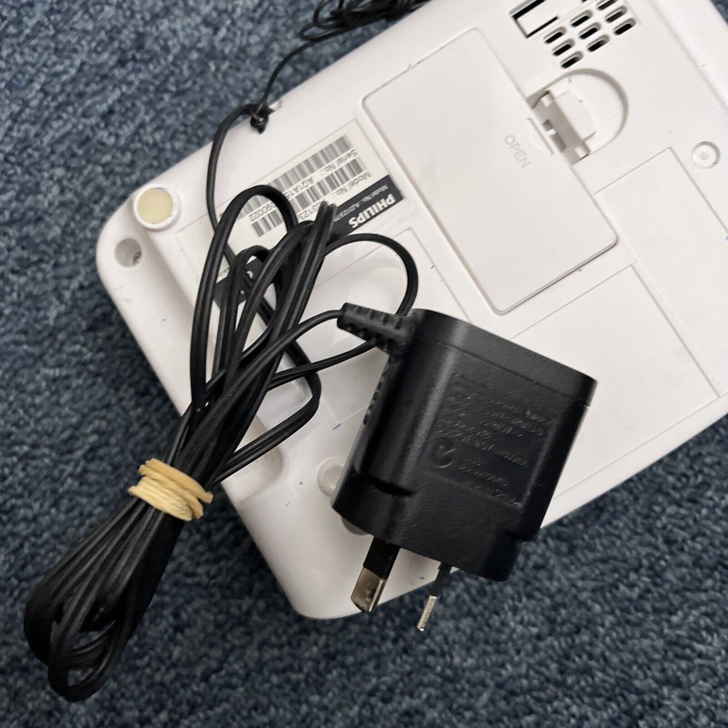 Philips AJ3123/70 Alarm Clock FM Radio with Snooze Function