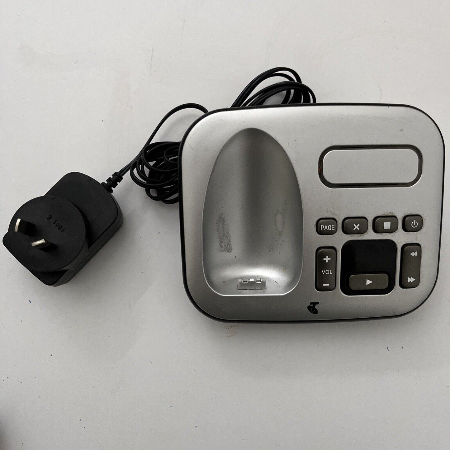 Genuine Telstra 8950 Base Charger & AC Adapter