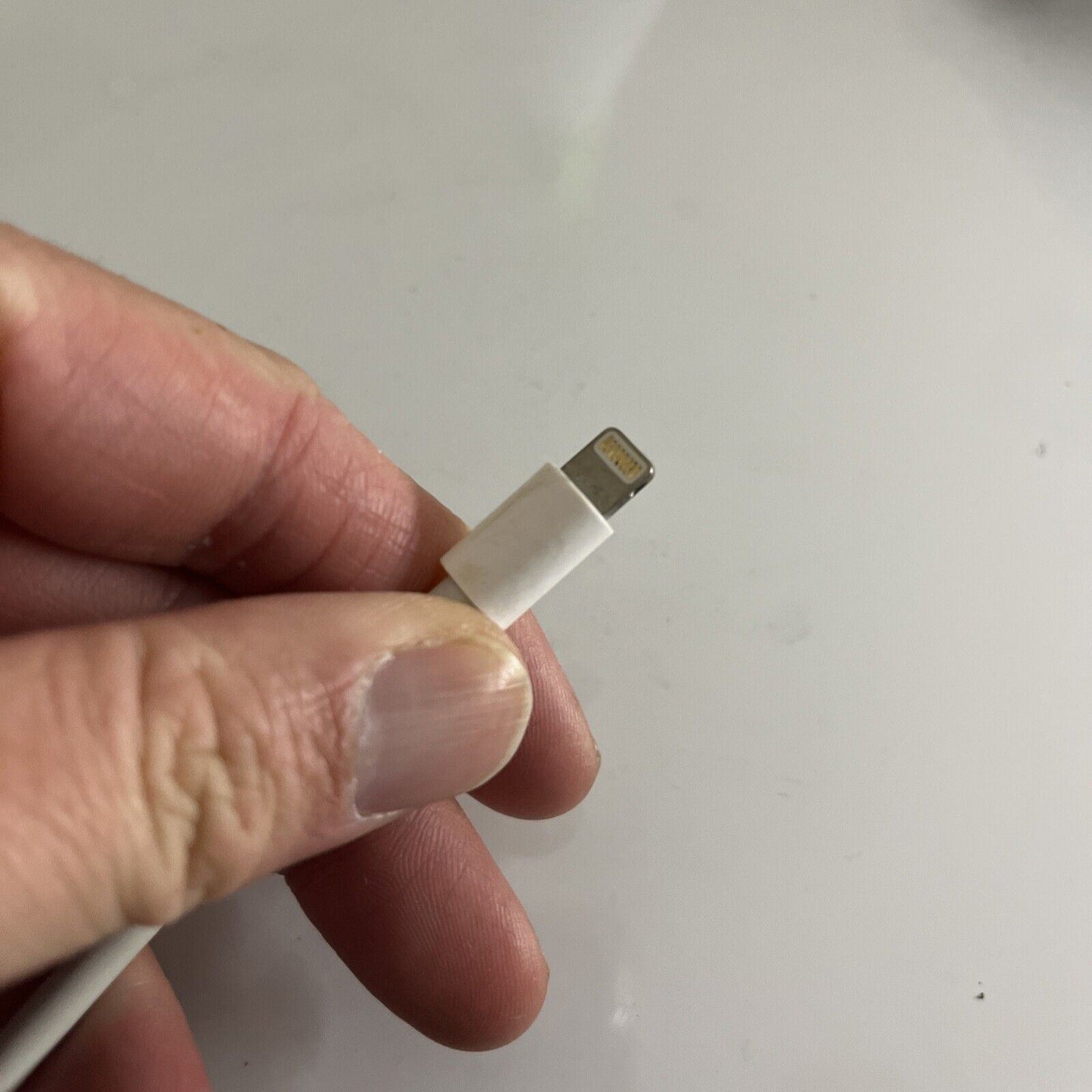 Genuine Official Apple Lightning to VGA Adapter A1439