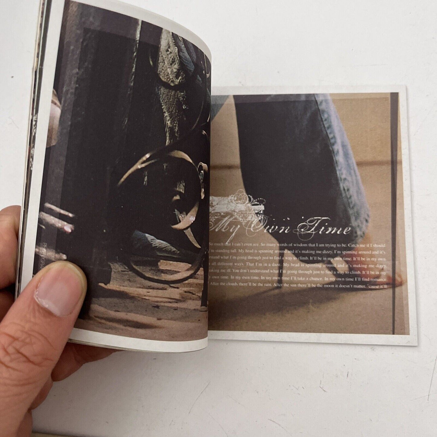 Delta Goodrem – Innocent Eyes Deluxed Edition (CD, 2003) Digipak Album