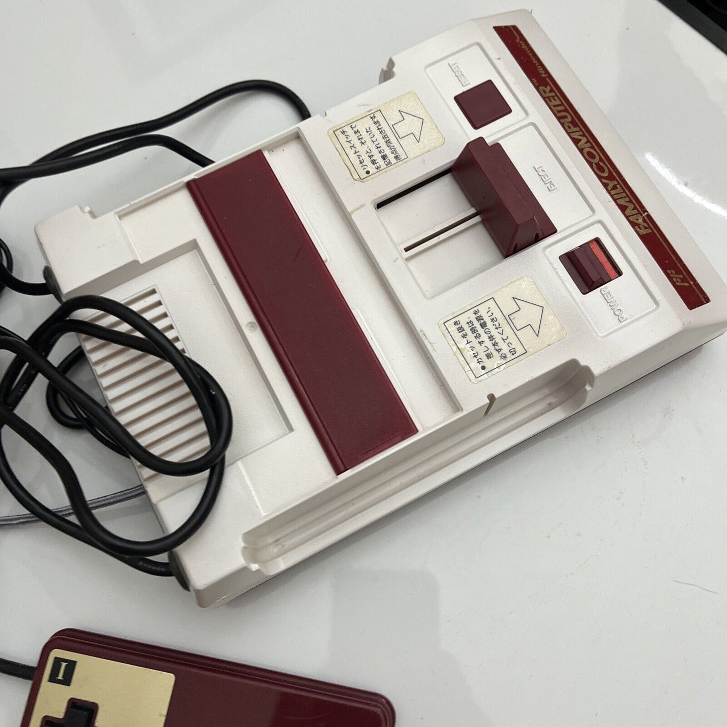 Nintendo Famicom Console with 10" LCD Monitor, 2 Games Mahjong & Pinball Genuine