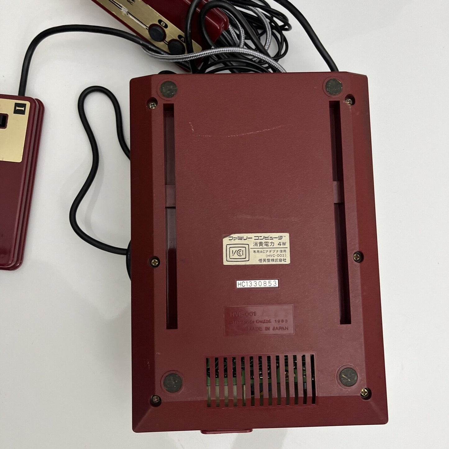 Nintendo Famicom Console with 10" LCD Monitor, 2 Games Mahjong & Pinball Genuine