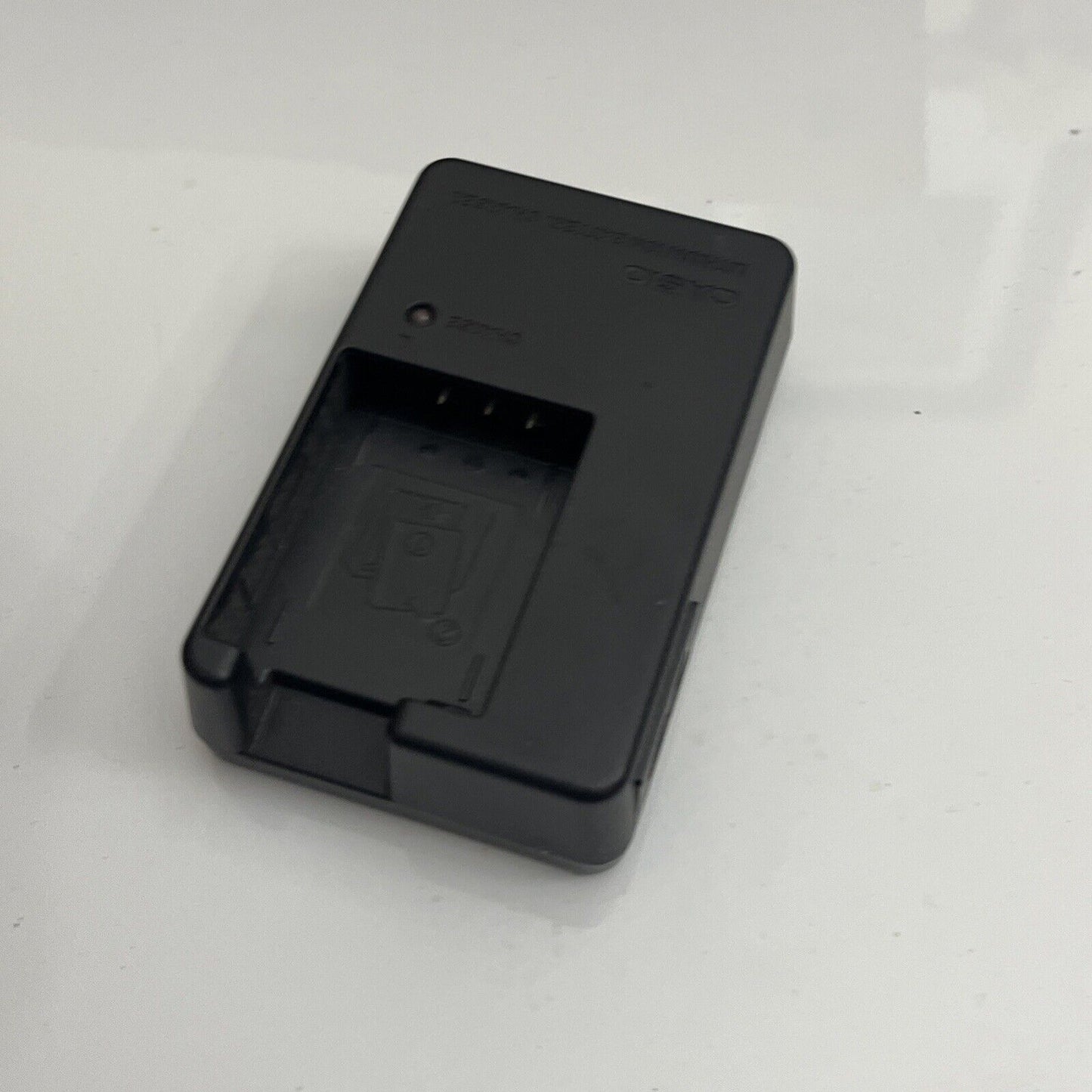 Genuine Casio Lithium Ion Battery Charger BC-70L for NP-70 Battery