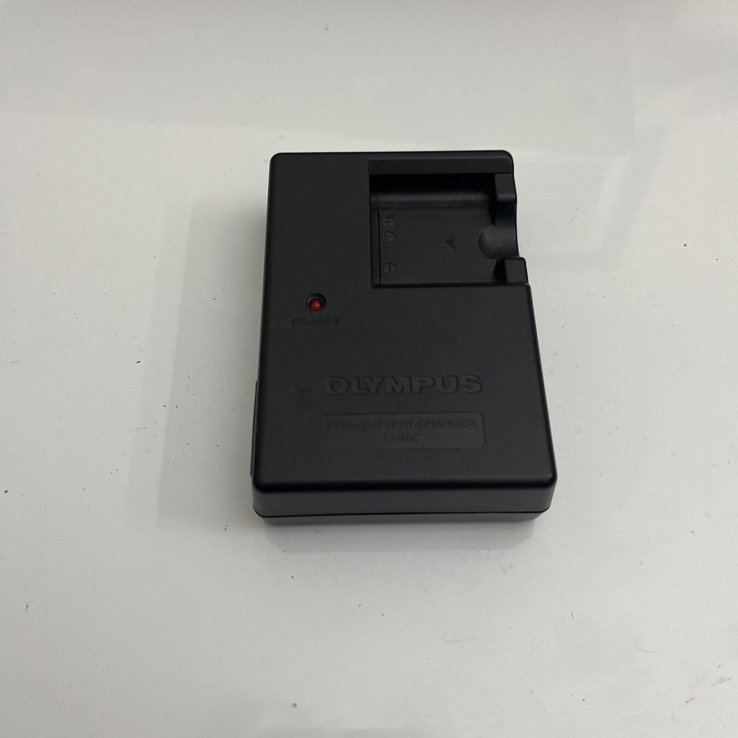 Genuine Olympus Li-ion Battery Charger LI-40C For LI-40B LI-42B Battery