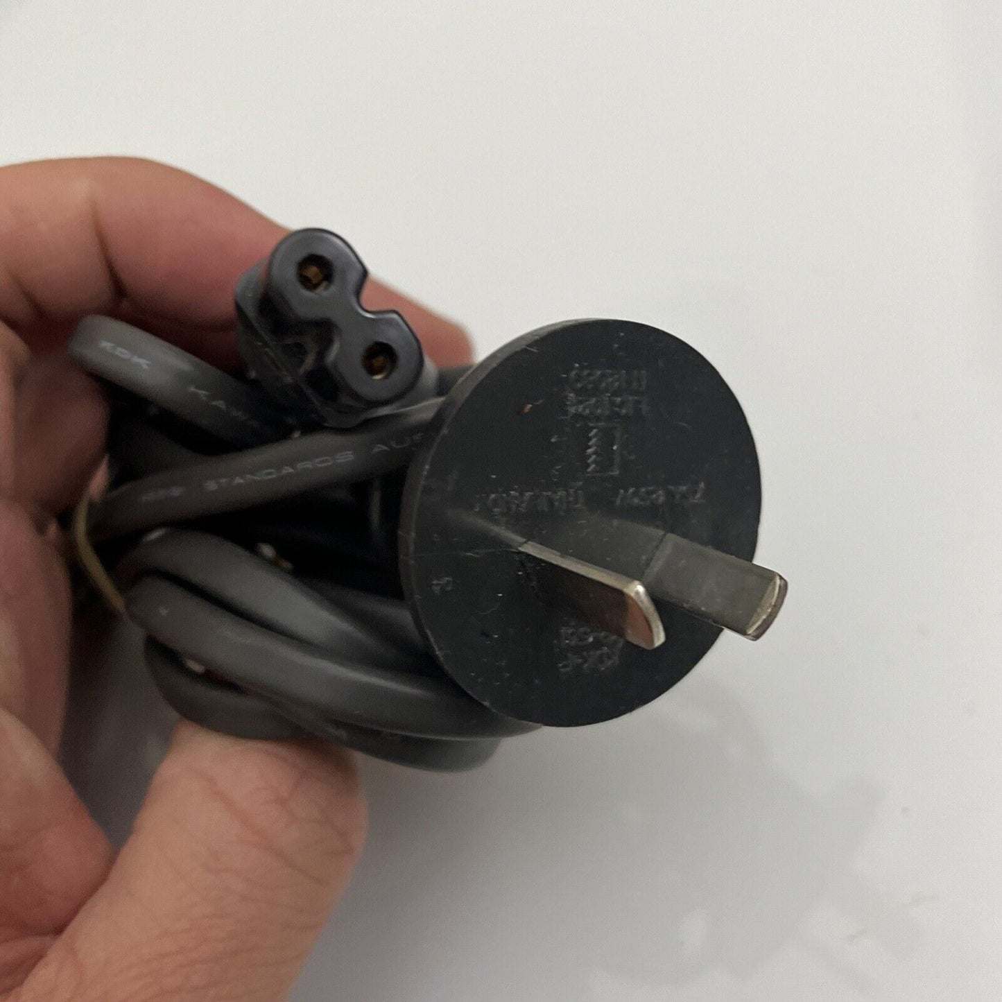 Genuine Sanyo VAR-L80 Camera Battery Charger for DB-L80 Xacti battery