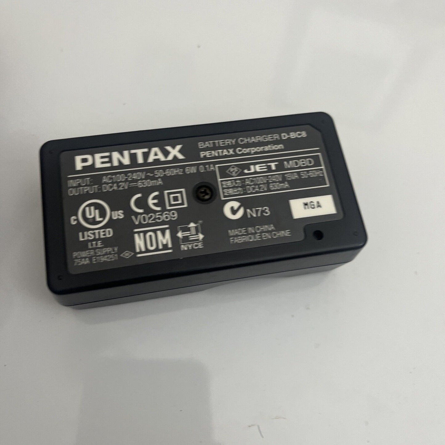 Genuine Pentax D-BC8 Battery Charger for DL18 Optio S6, S5z, S5i, WPi WP