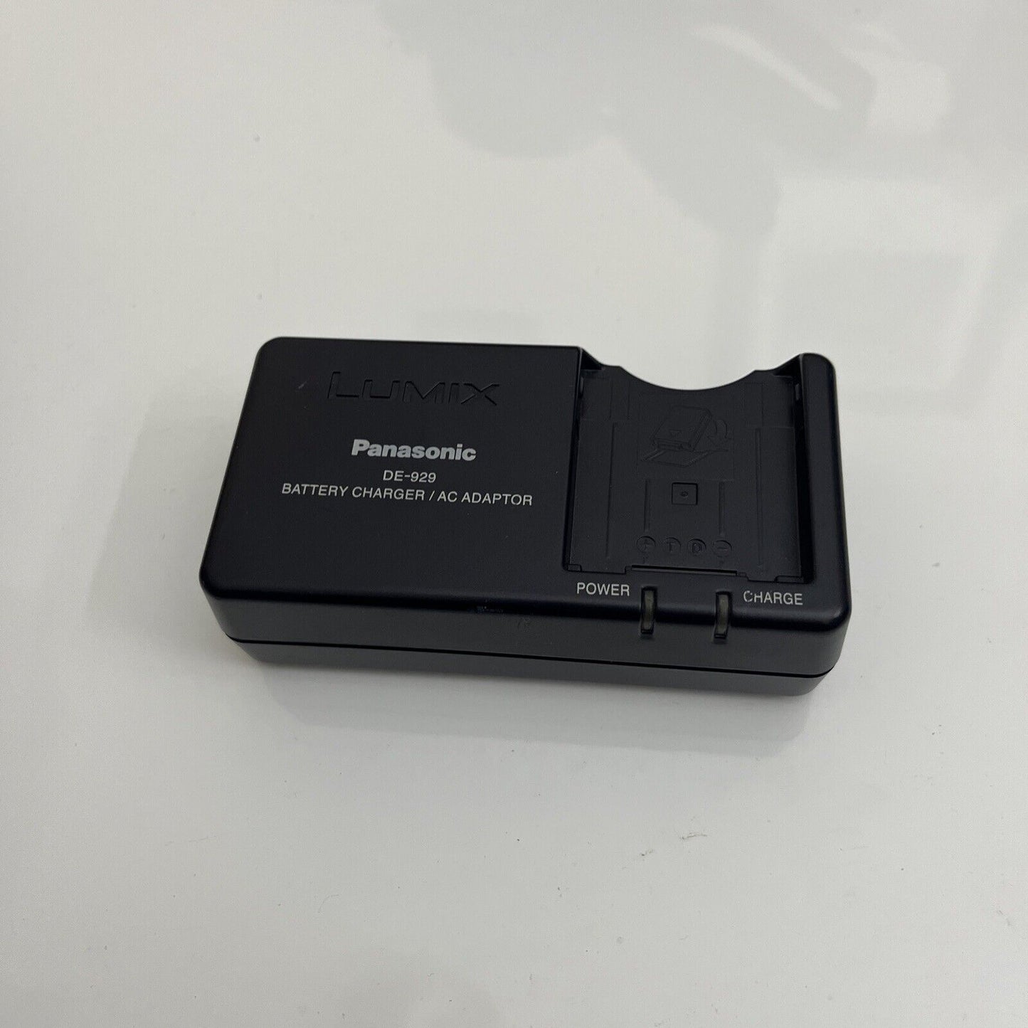 Panasonic DE-929 Genuine OEM Battery Charger for CGA-S001 BCA7 DMC-F1 FX1 FX5