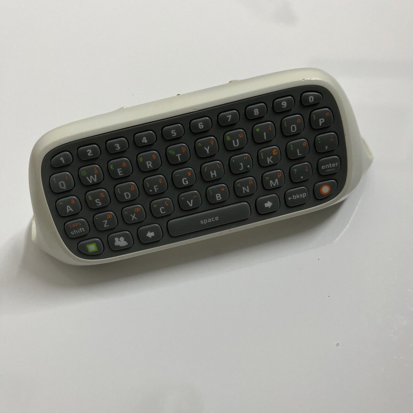 Genuine Official Microsoft Xbox 360 White Wireless Controller & Chatpad