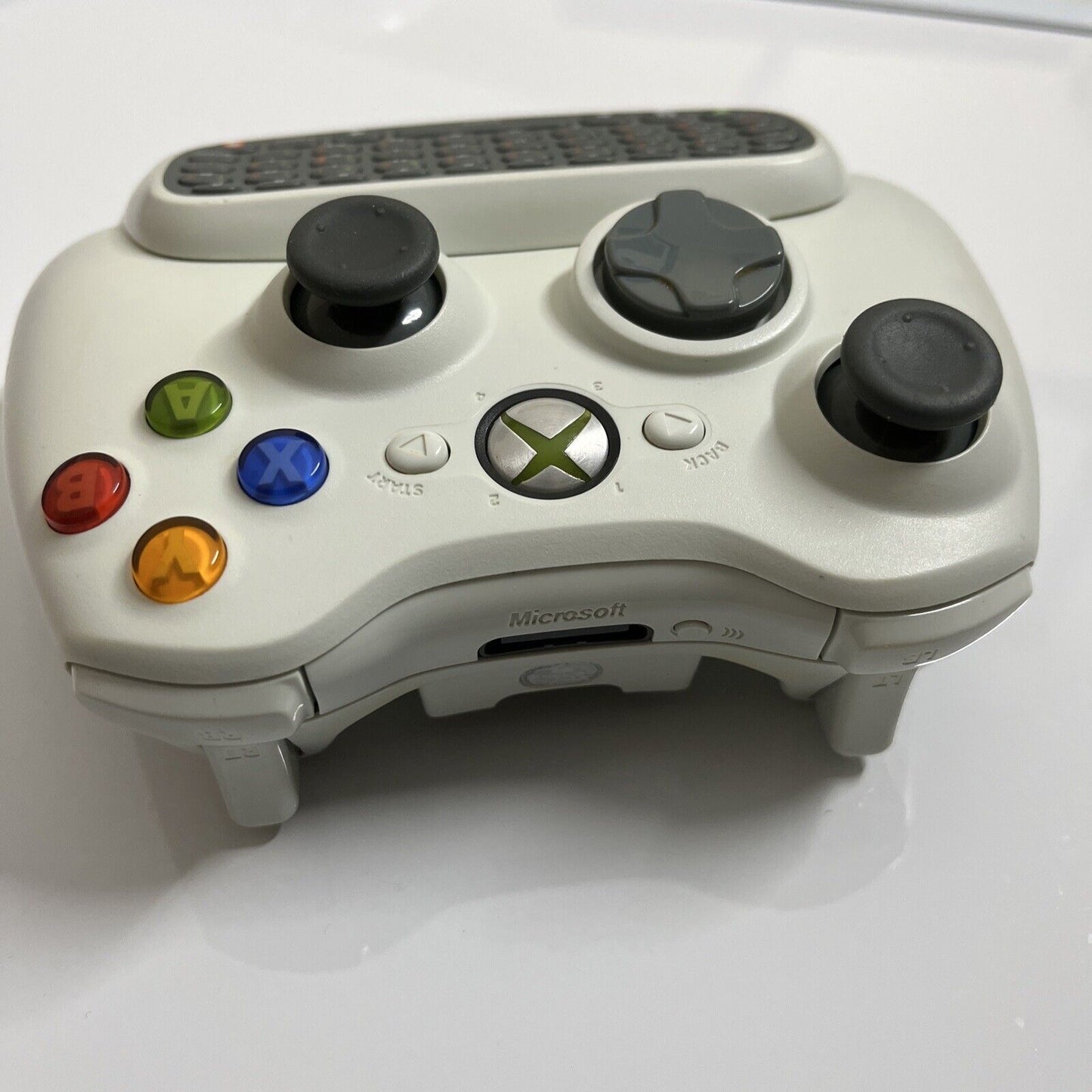 Genuine Official Microsoft Xbox 360 White Wireless Controller & Chatpad