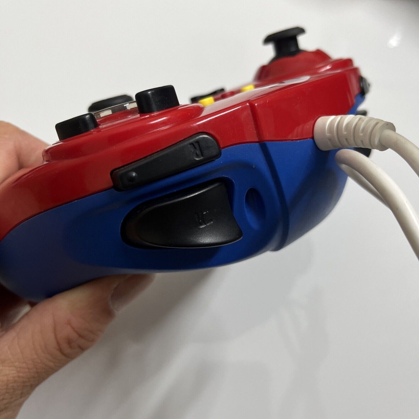 Genuine Official Nintendo Wii GameCube Wired Fight Pad Mario Controller 085-006
