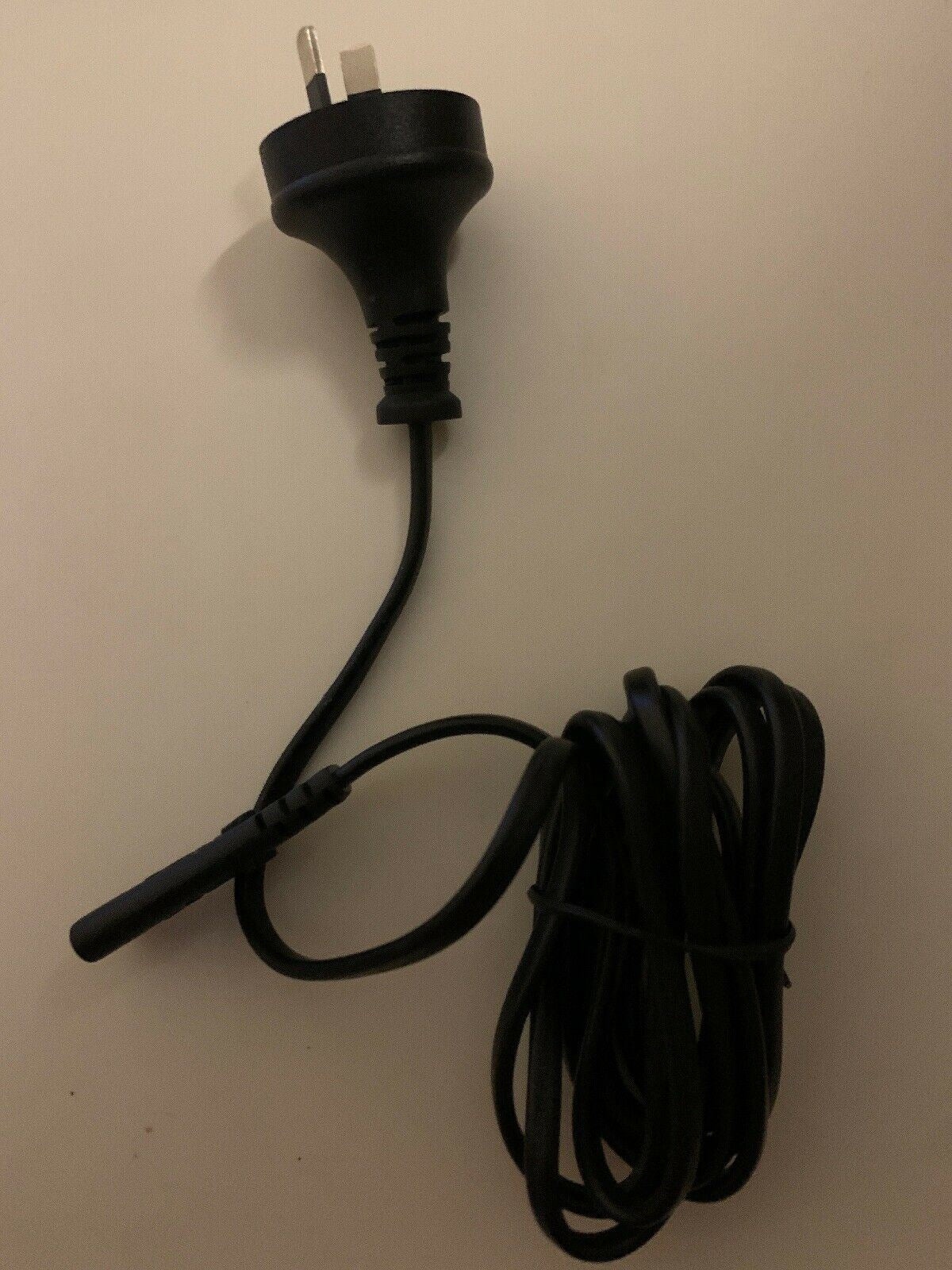 Genuine Nikon MH-62 Battery Charger for Charging EN-EL8 Battery