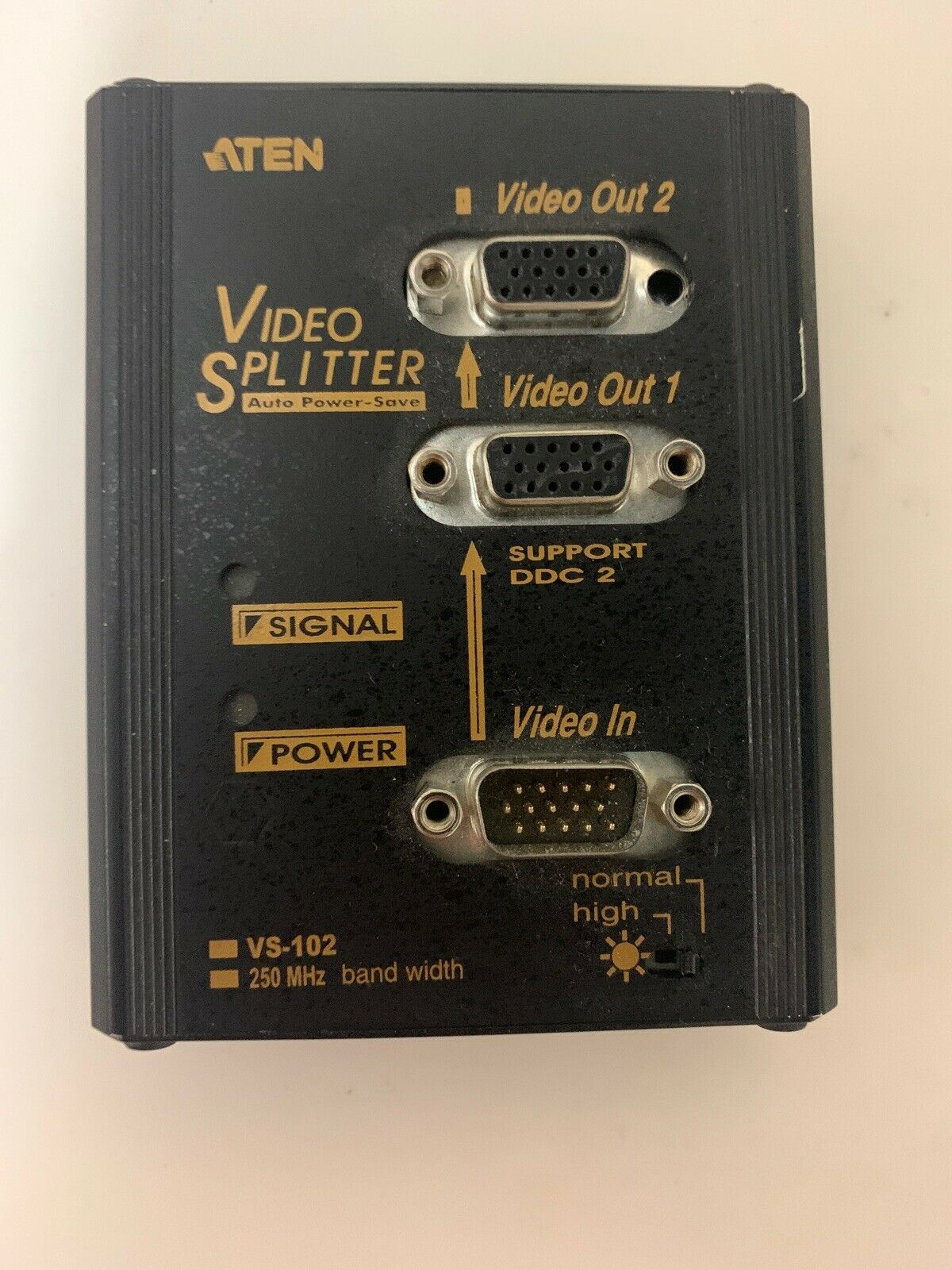 ATEN Video splitter 2 x VGA desktop ATEN Video splitter 2 x VGA desk VS102
