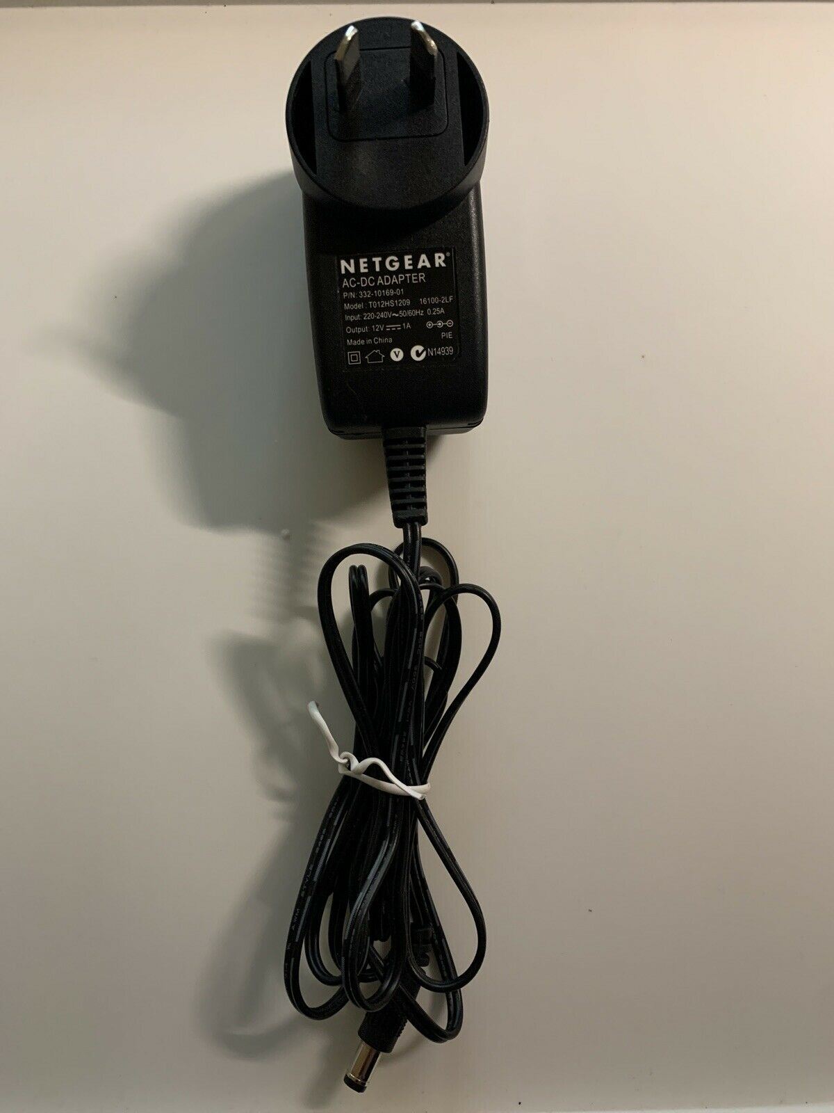 NETGEAR AC/DC Power Adapter MODEL:T012HS1209 16100-2LF Output- 12volt DC @ 1Amp