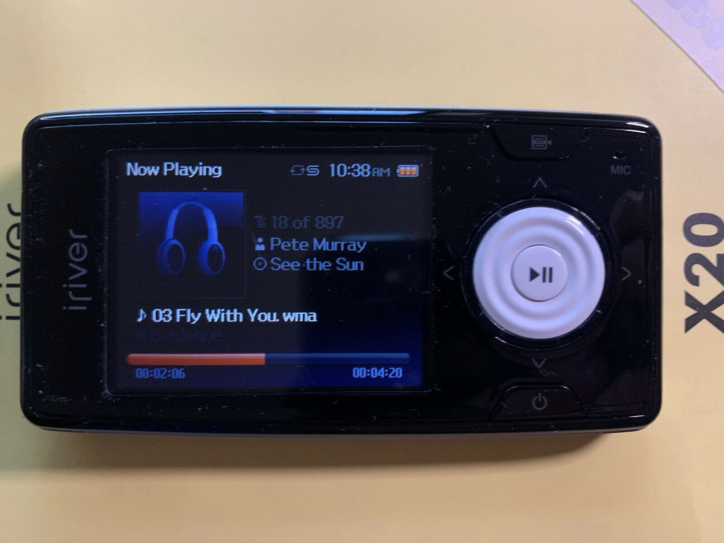 iRiver X20 8GB MP3 WMA OGG Player, FM Radio & Recorder, Built In Mic Recorder