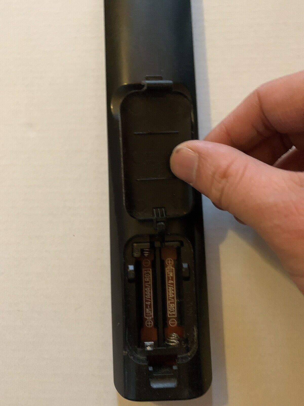 Genuine LG AKB72914222 Remote Control For TV 32LD560, 32LE5510, 32LE7500, 37LD65