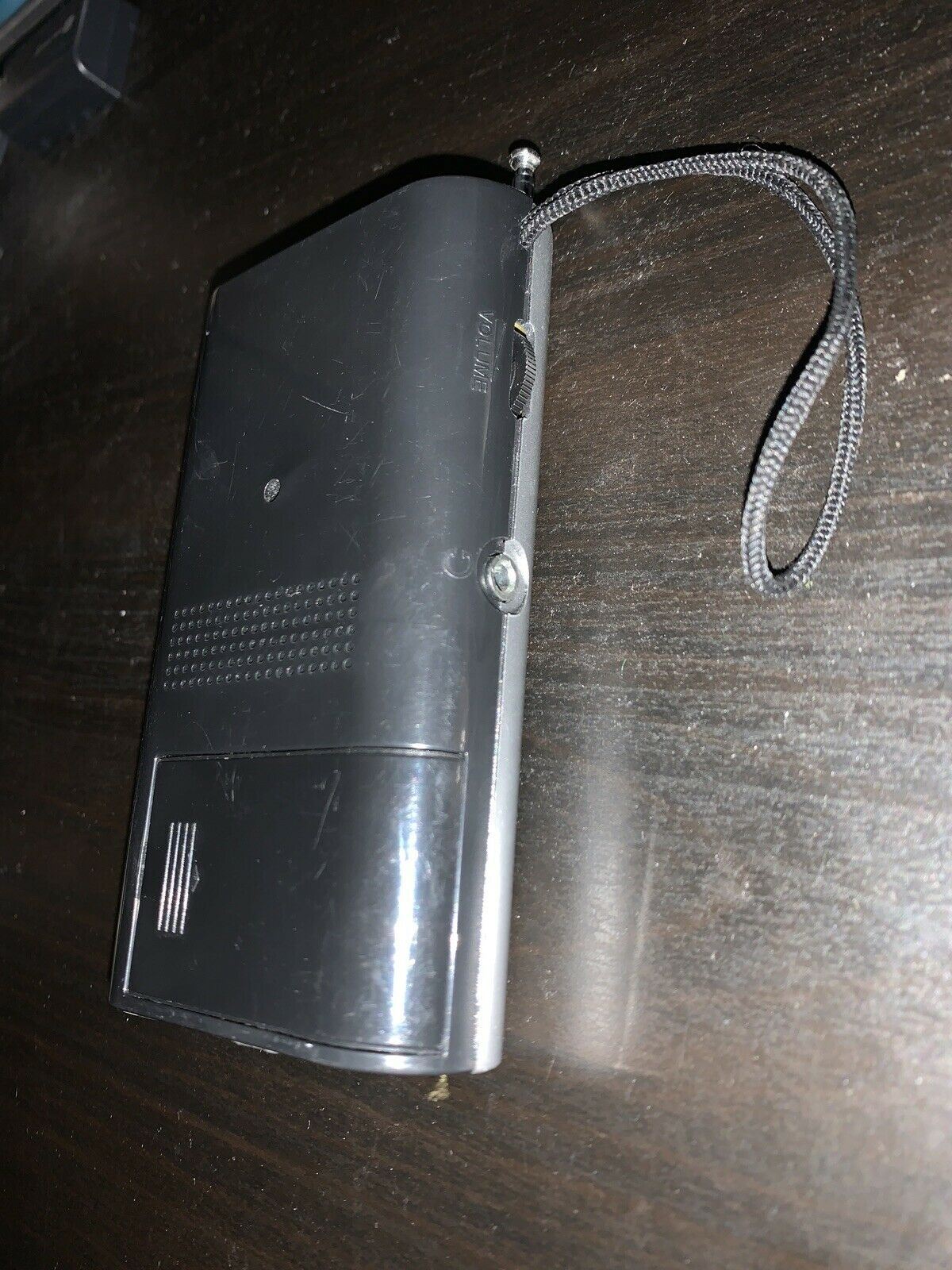 Santek FM/AM Portable Radio Pocket Size