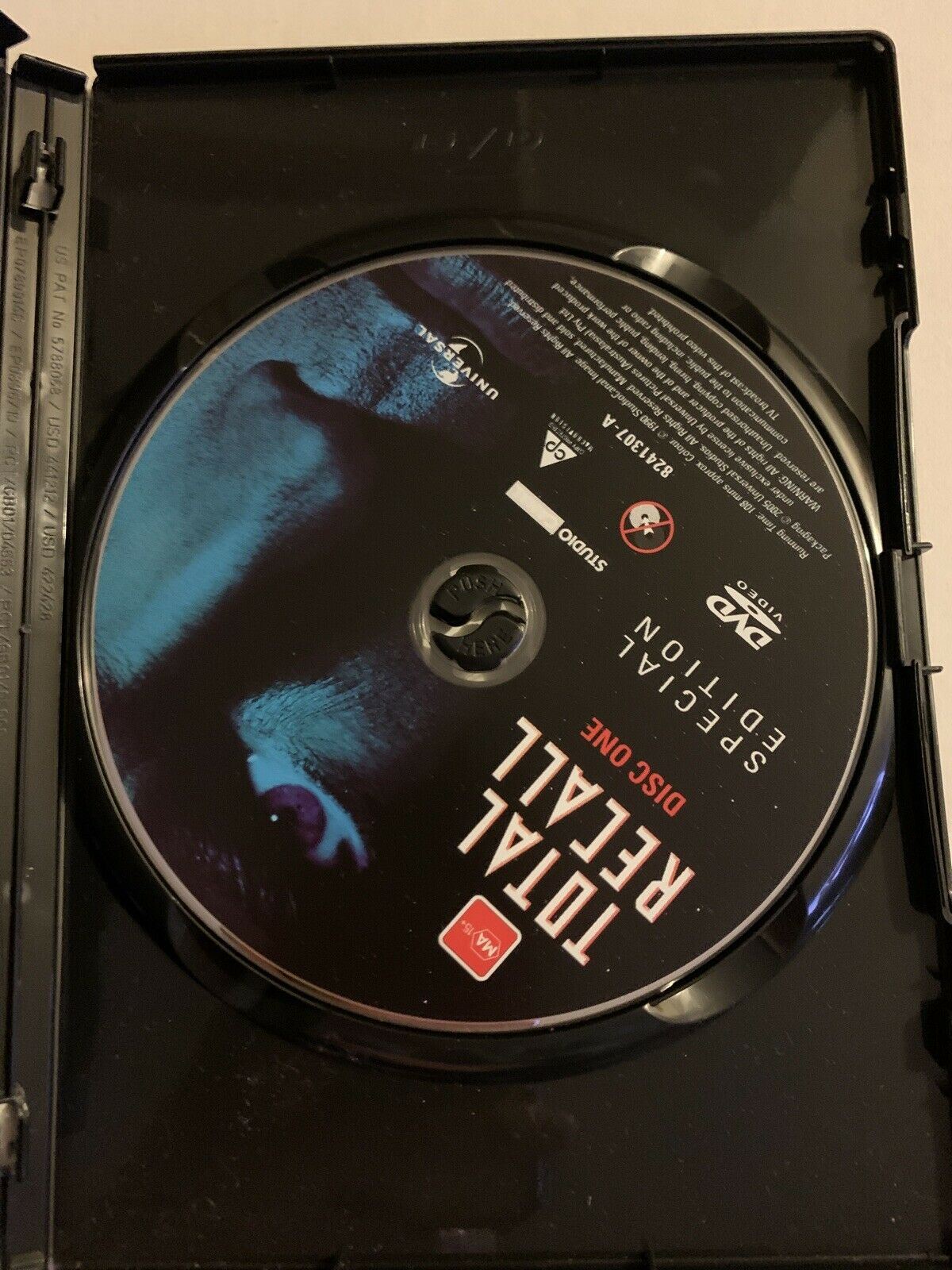 Total Recall (DVD, 1990) Arnold Schwarzenegger, Sharon Stone. Region 4