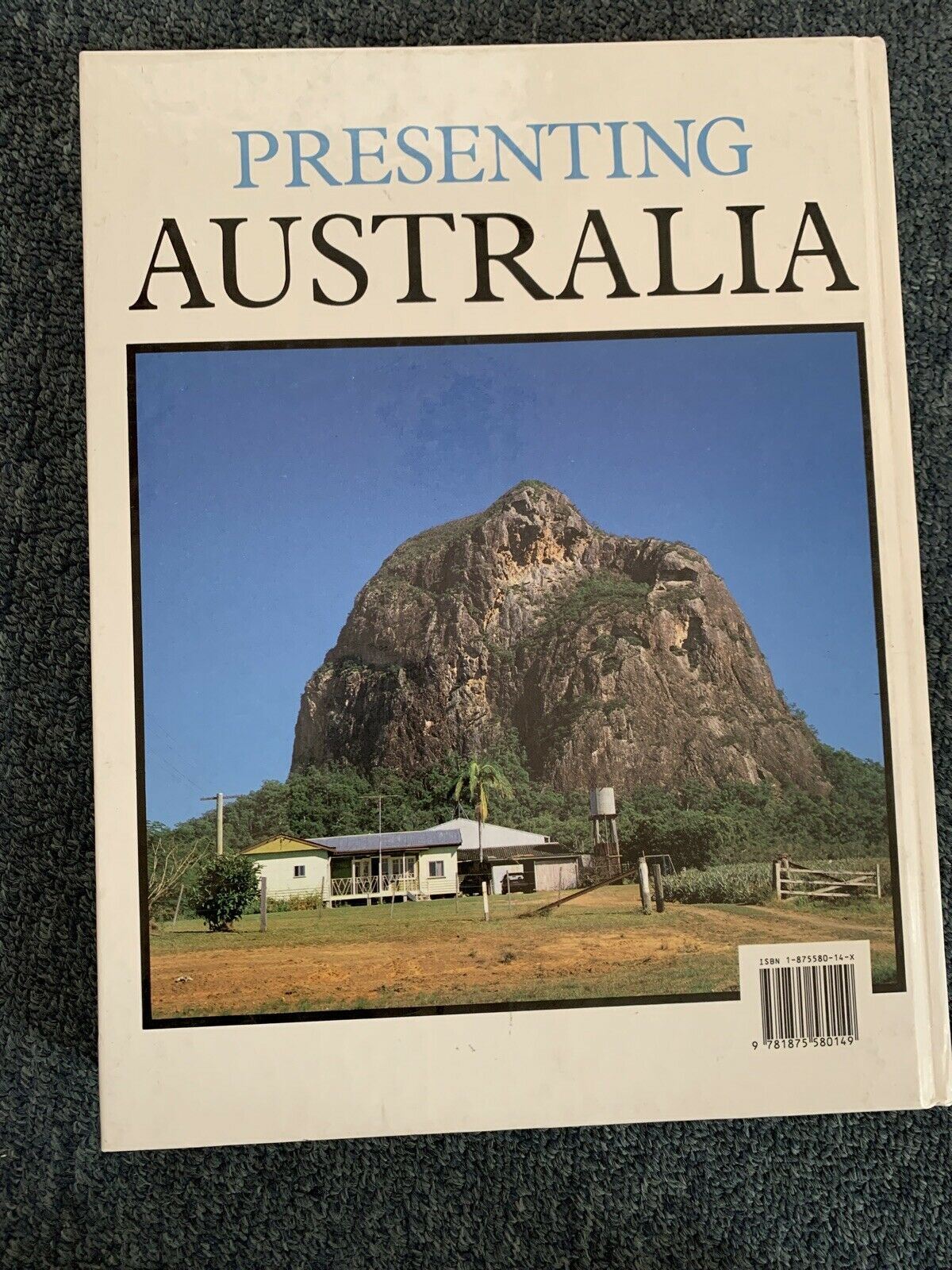 Presenting Australia - 402 Colour Plates 62 Historic Engravings Illustrated Book