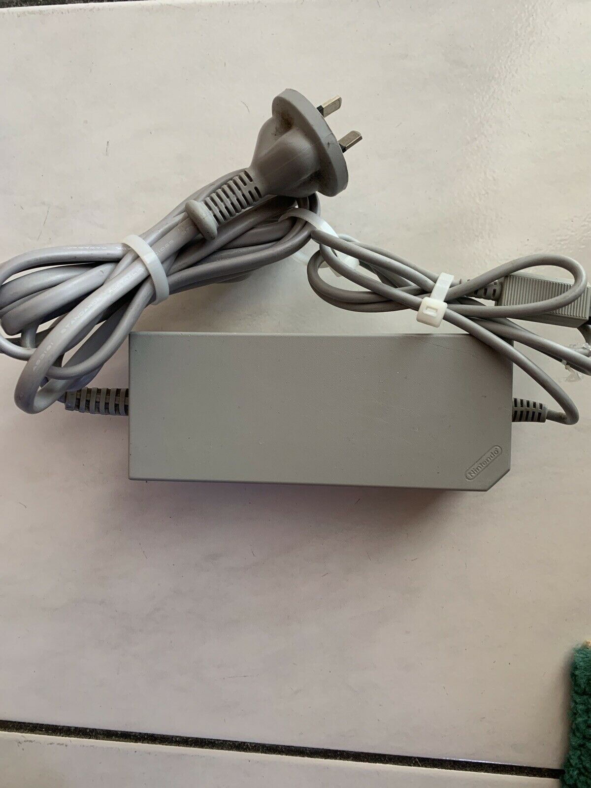 Genuine Nintendo Wii RVL-002(AUS) AC Adapter 12V 3.7A Power Supply