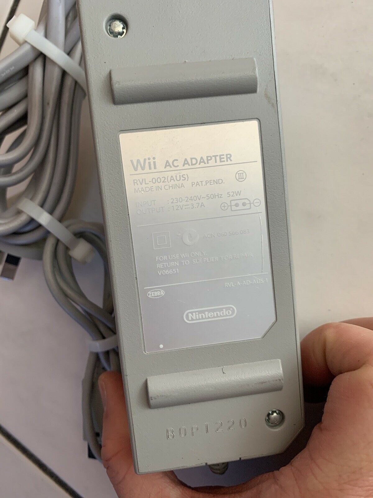 Genuine Nintendo Wii RVL-002(AUS) AC Adapter 12V 3.7A Power Supply