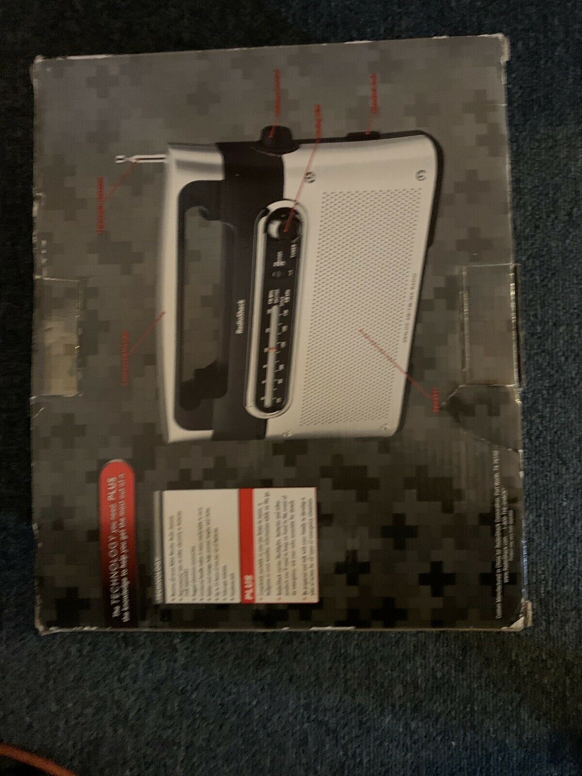 RadioShack AM/FM/Weather Analog Portable Tabletop Radio *USA Version*