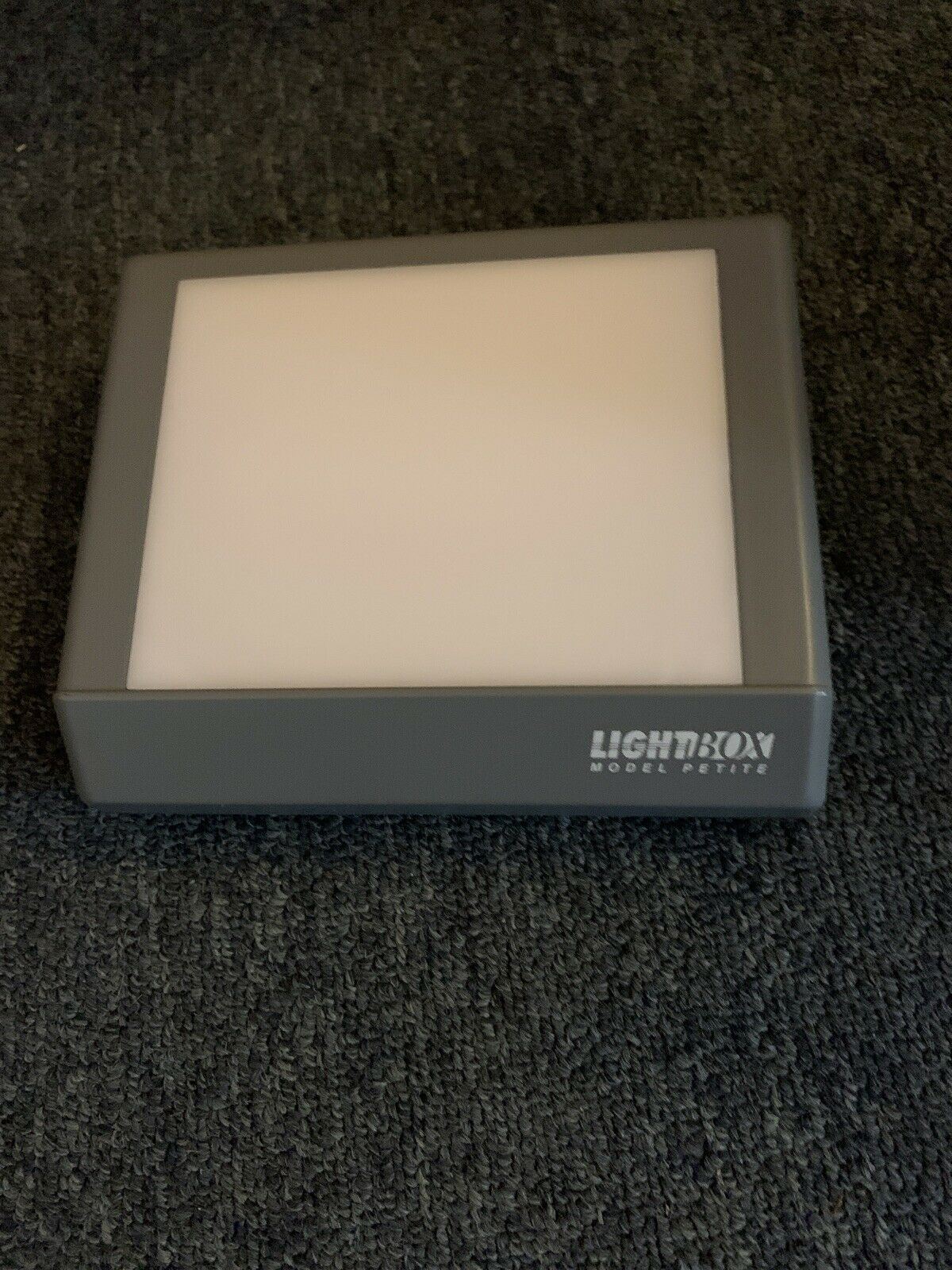 Portable Lightbox Model Petite 6xAA Batteries
