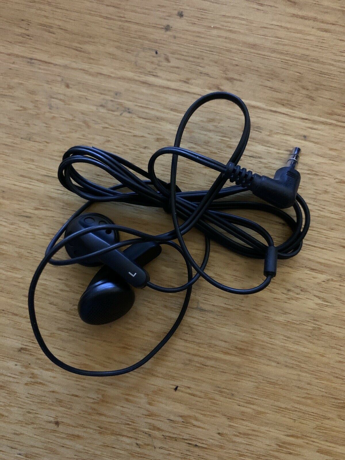 Stereo AM/FM Radio Cassette Player Tempest with Equalizer Control & Earphones