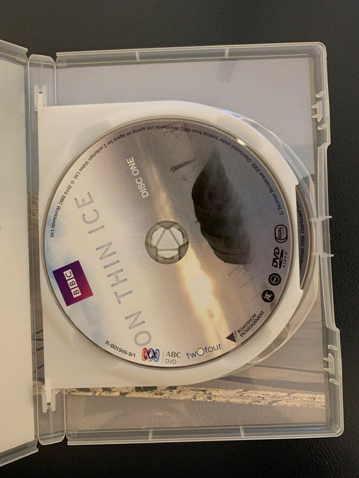 On Thin Ice (DVD, 2010) BBC Ben Fogle, James Cracknell, Ed Coats. Region 4