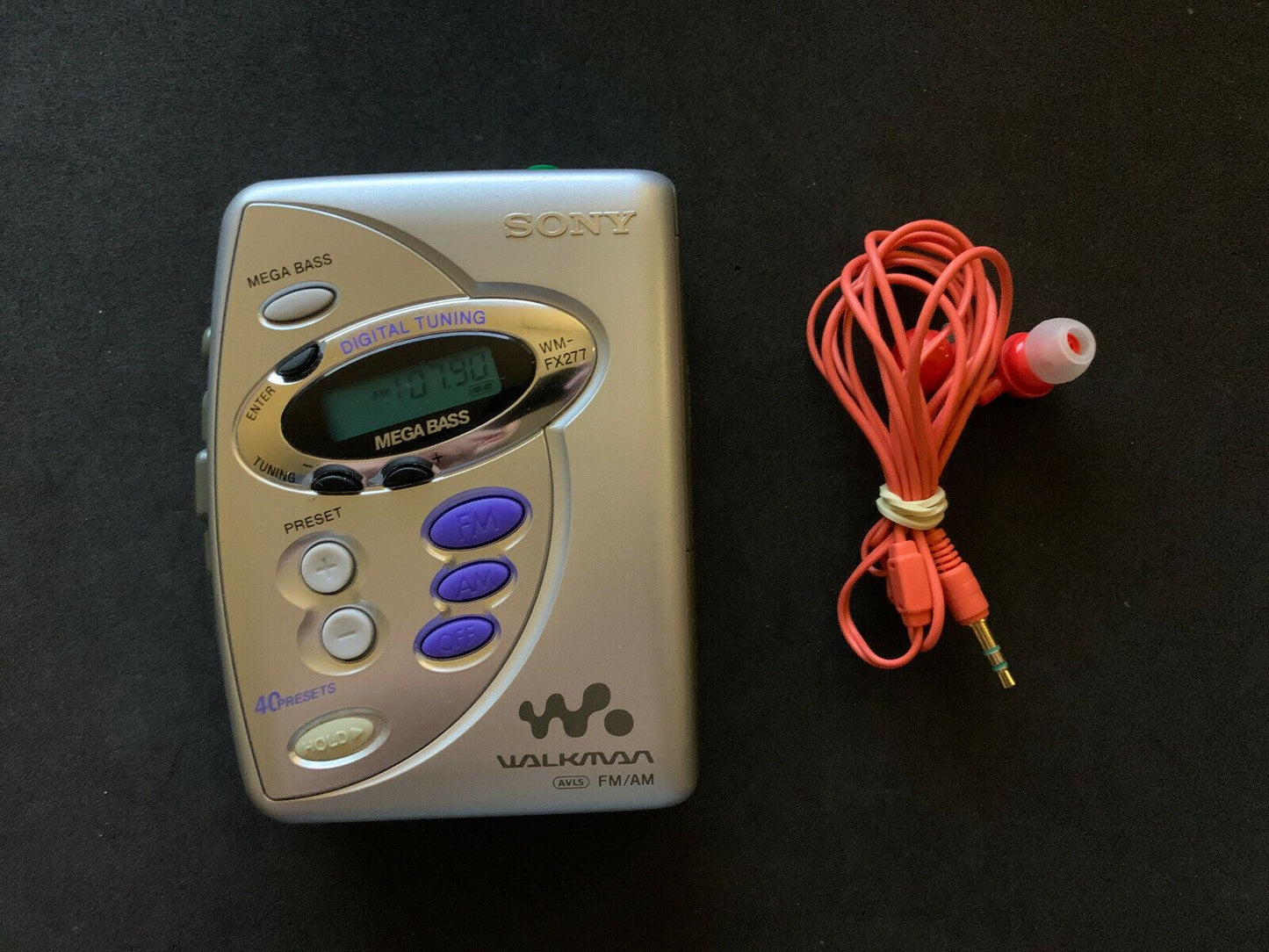 Sony Walkman Portable Cassette AM/FM Player WM-FX277 MegaBASS & Earphones
