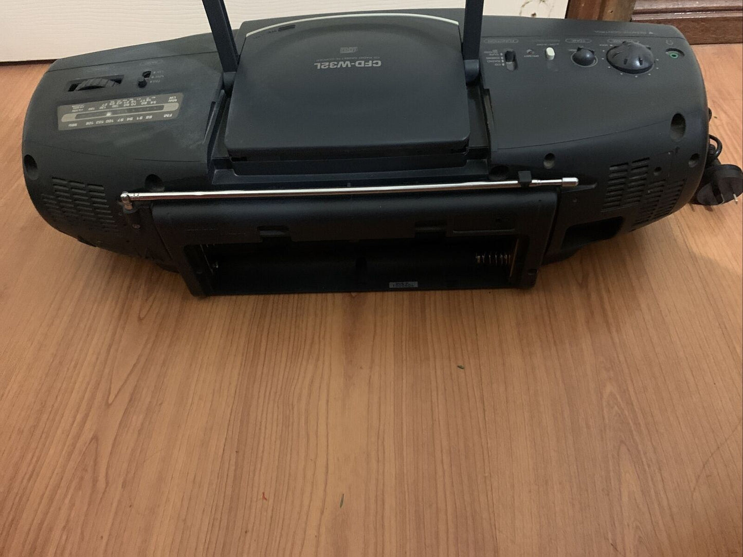 Sony CFD-W32L CD Radio FM/MW/LW Twin Cassette-Corder Recorder