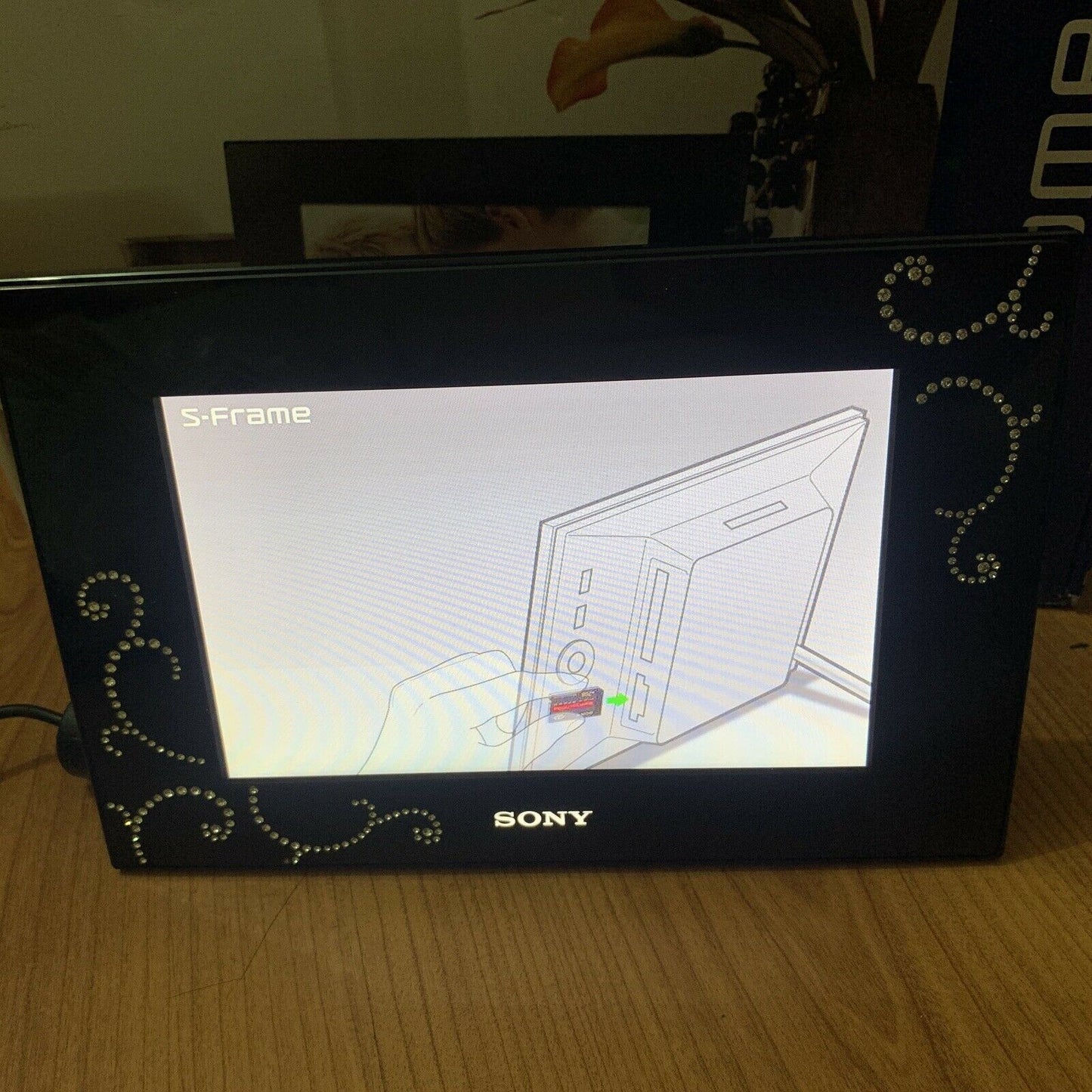 Sony DPF-D72N S-Frame 7" Digital Photo Frame