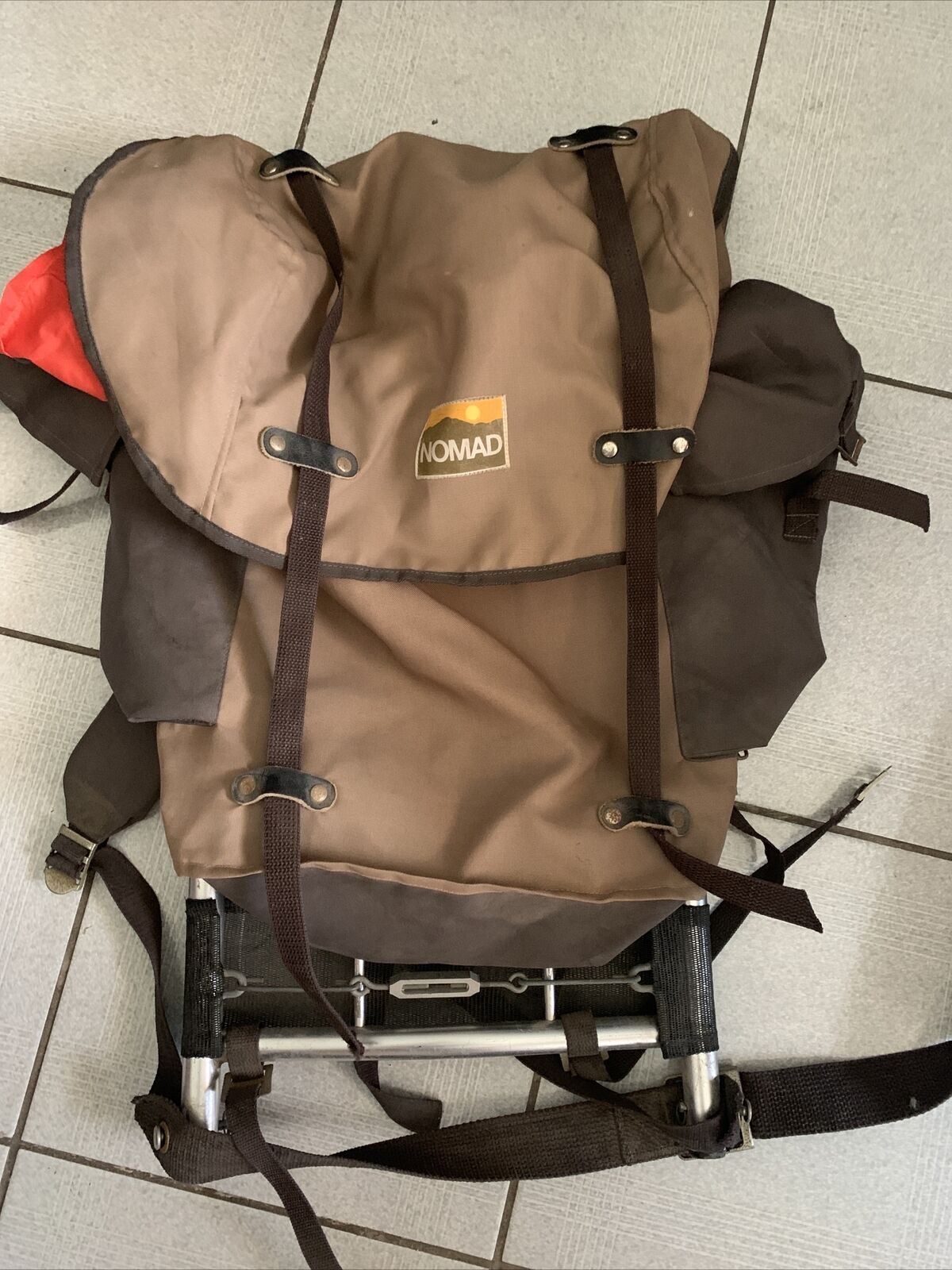 Nomad Hiking Bag with External Metal Frame