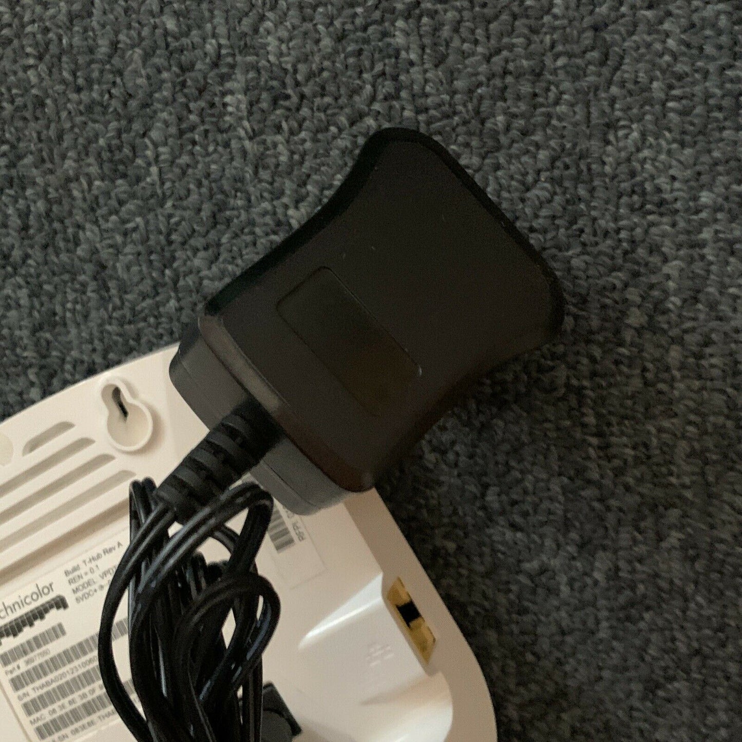 Telstra VPDT1568B DECT Hub